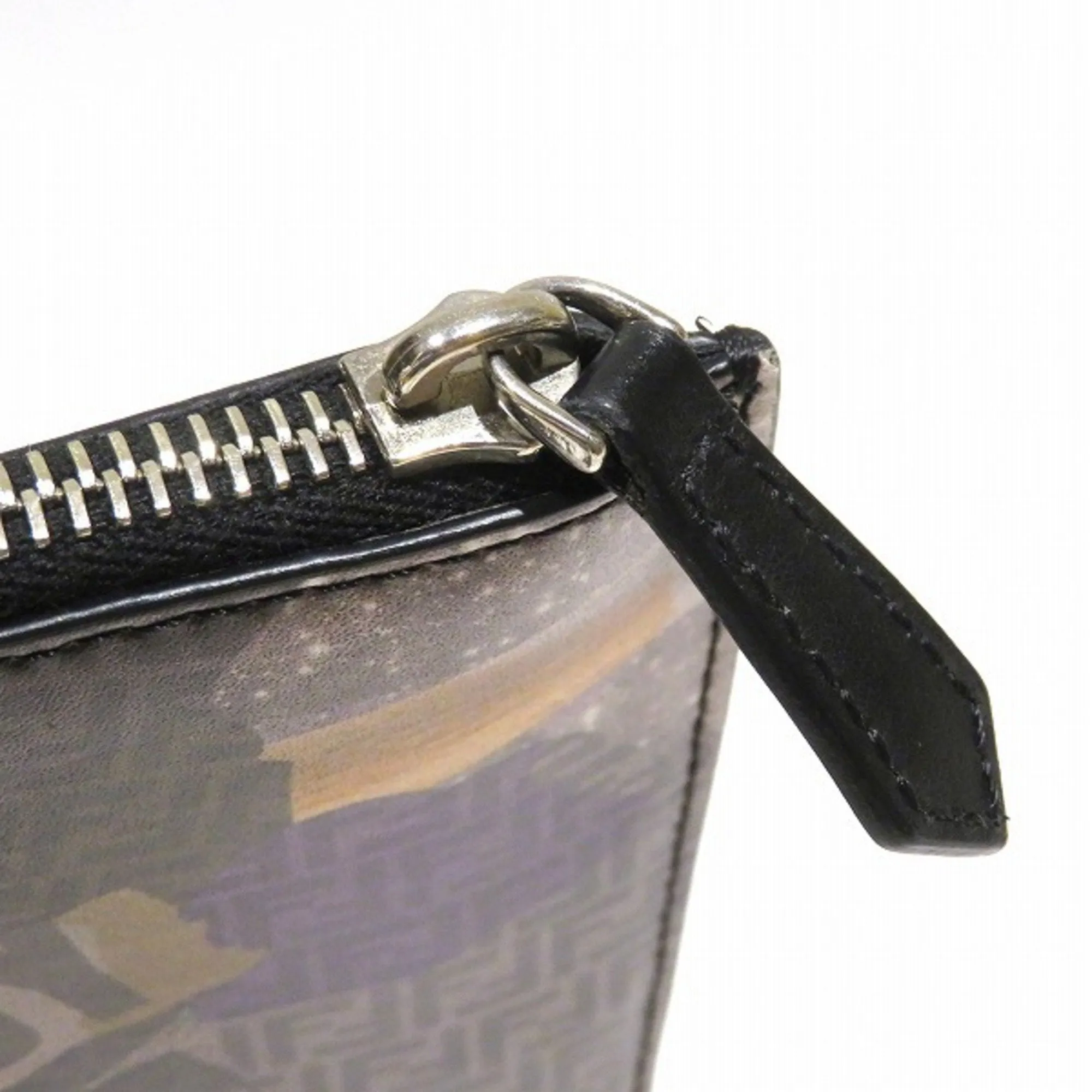 Fendi Leather Clutch Bag (Pre-Owned)