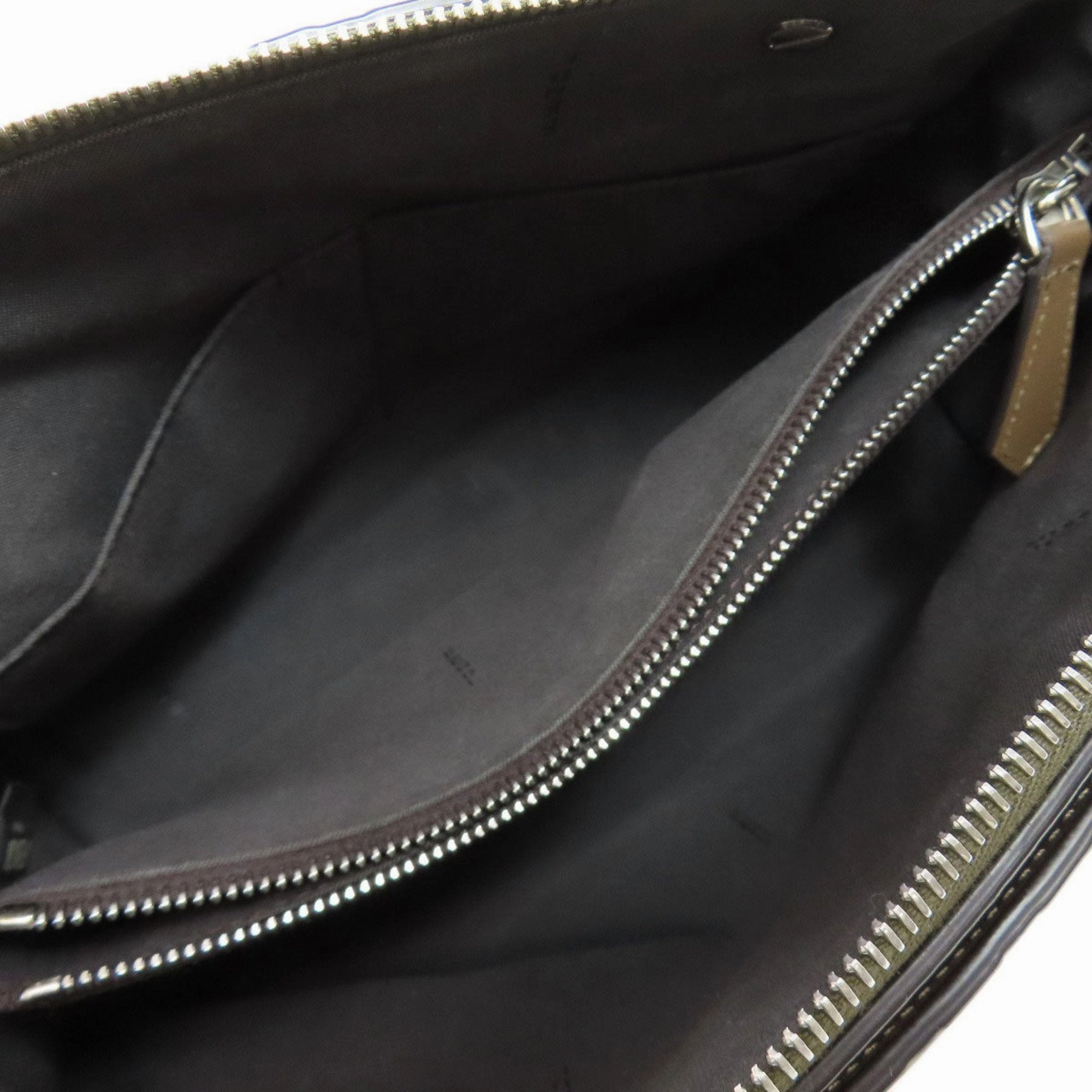 Fendi Leather Handbag (Pre-Owned)