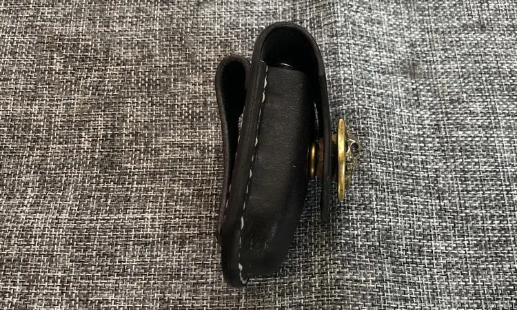 Handmade Black Leather Mens BUICK Lacrosse Car Key Case Beige Regal Car Key Holder with Belt Loop/Belt Clip