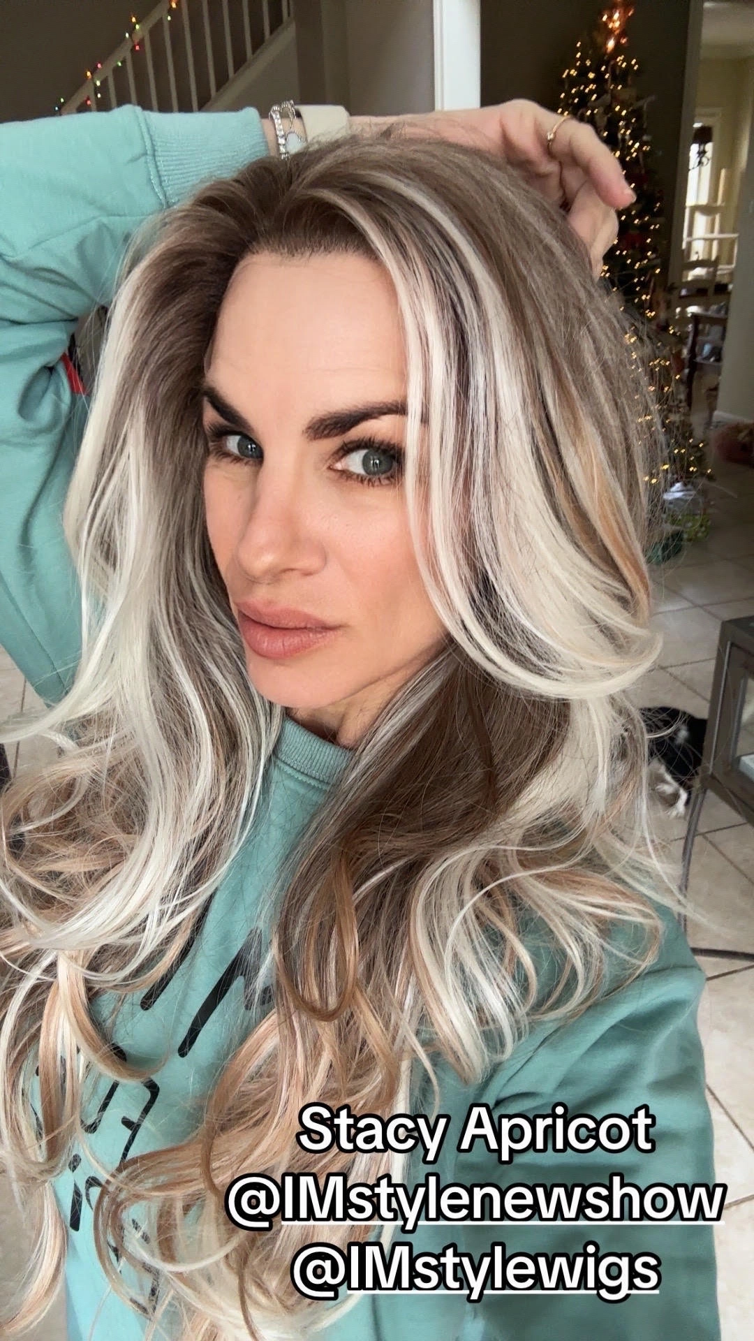 IMstyle Stacy Apricot Blonde with beige Highlight Big layer lace wig 13*4 free Parting Daily Dating Wig-F100-1T2440 (ELSA)