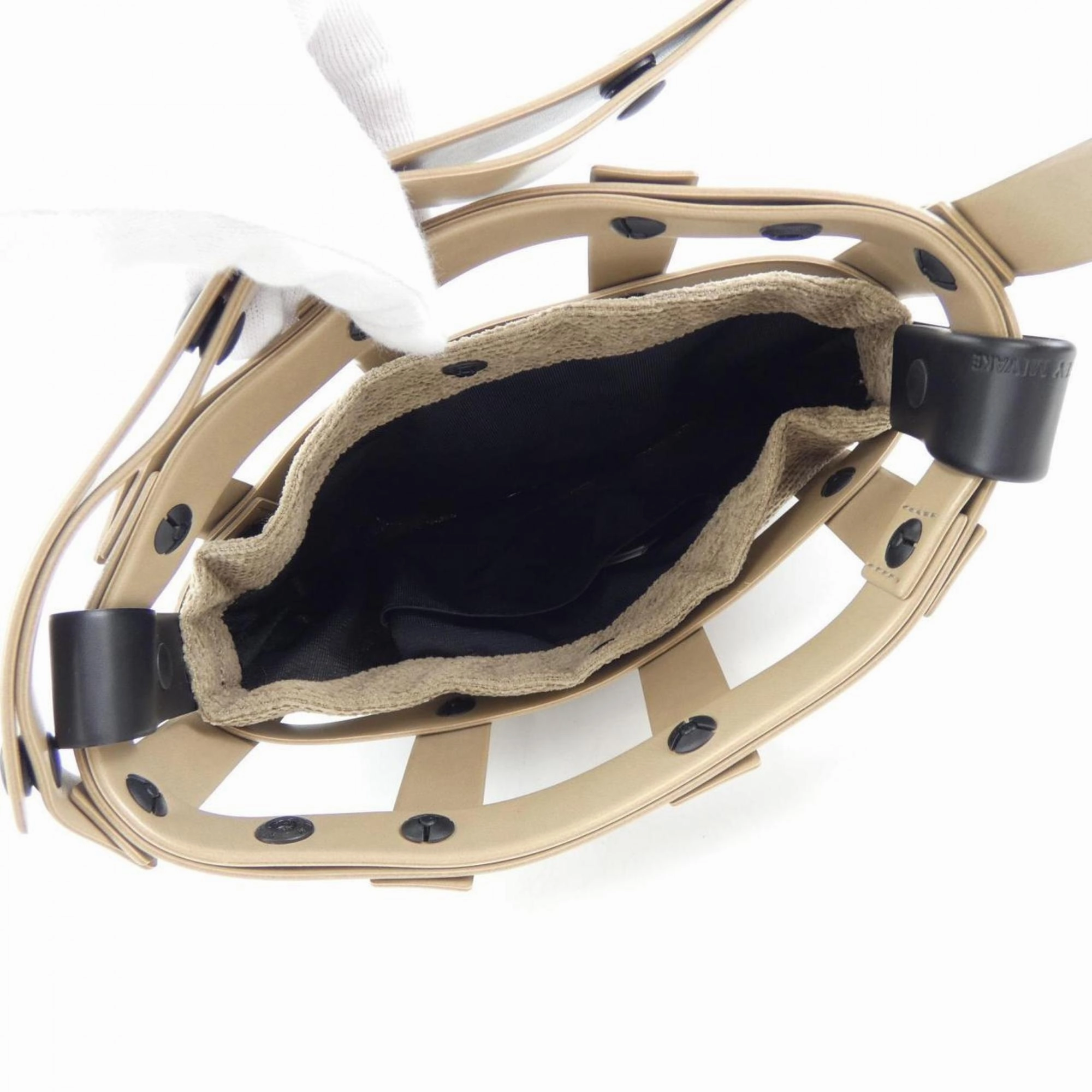 Issey Miyake Handbag (Pre-Owned)