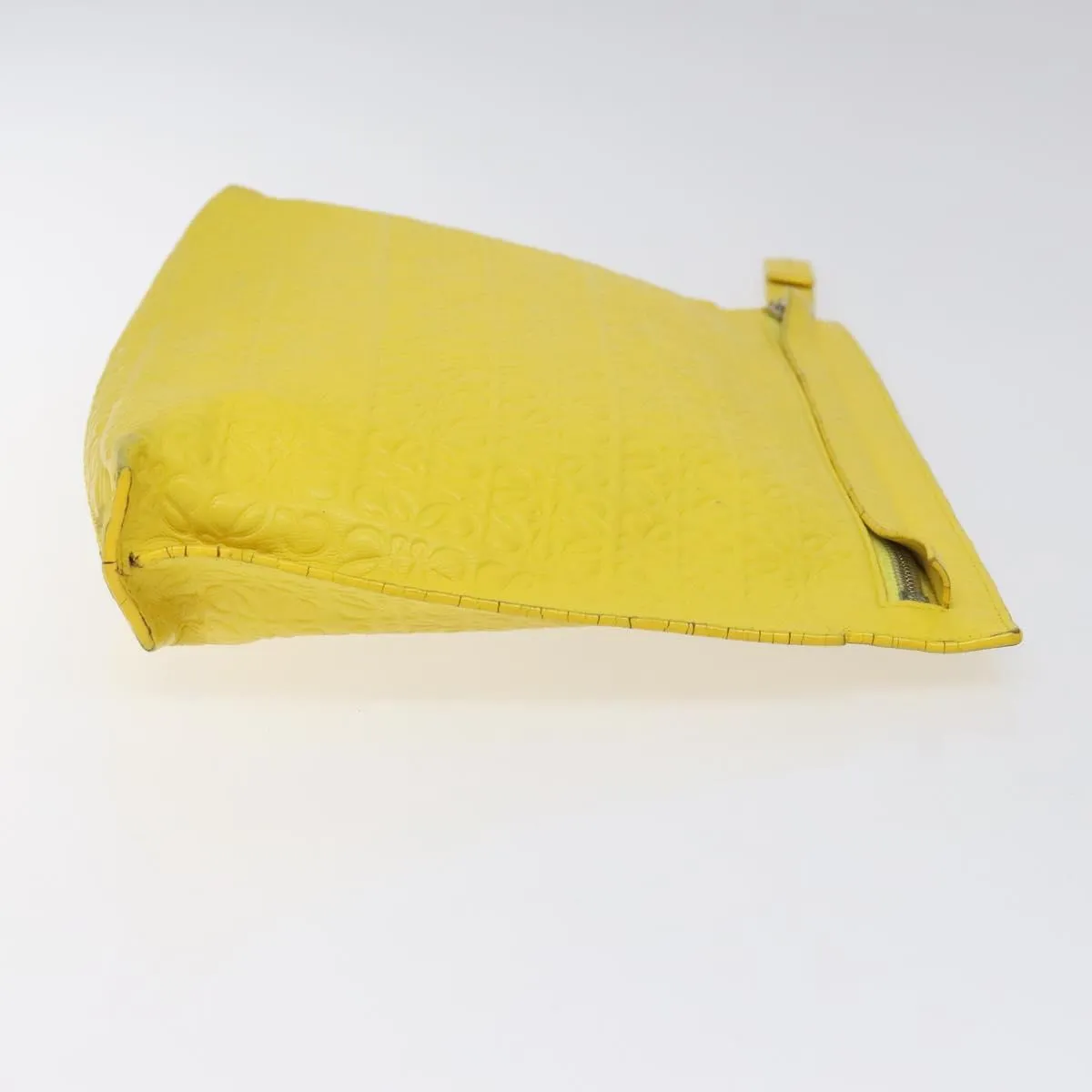 Loewe Leather Clutch Bag (Pre-Owned)