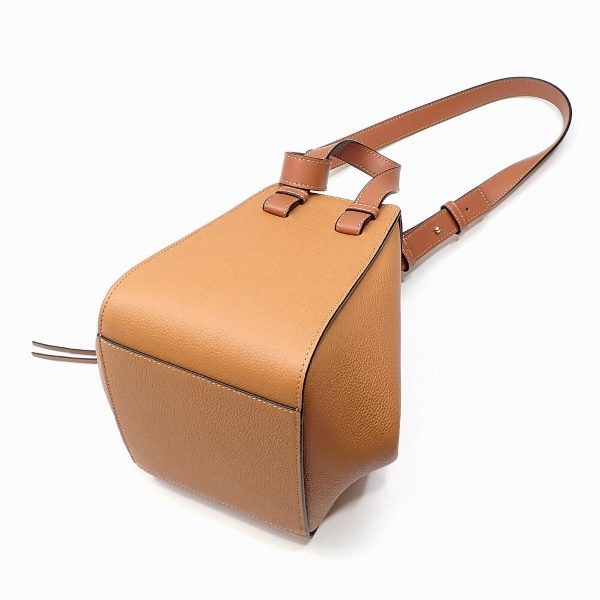 Loewe Leather Handbag (Pre-Owned)