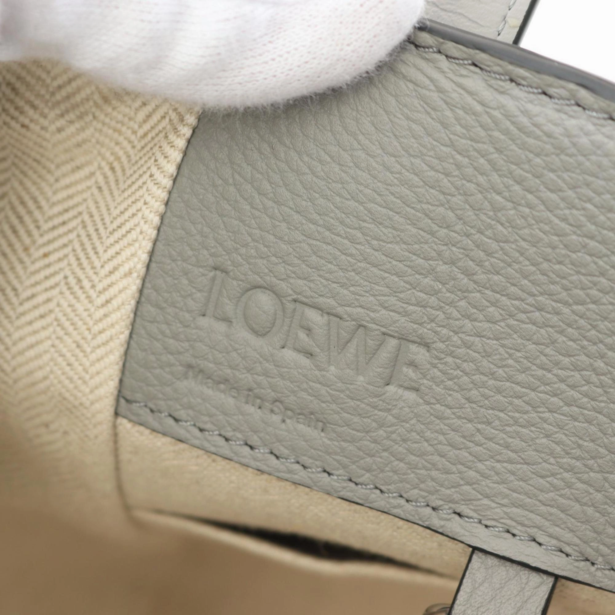 Loewe Leather Handbag (Pre-Owned)