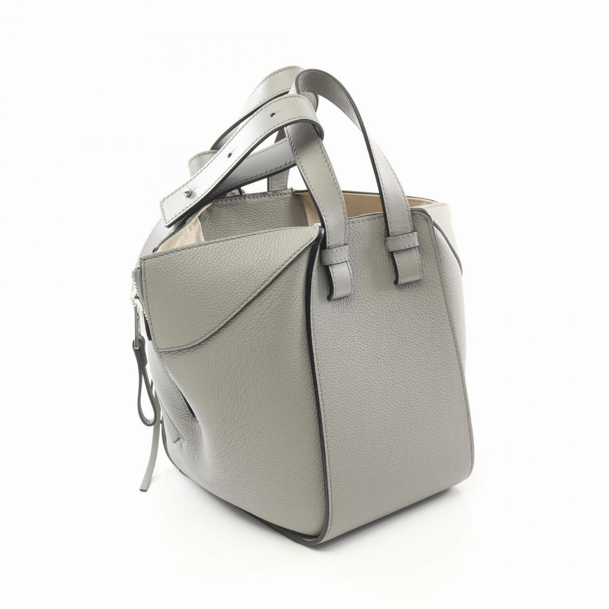 Loewe Leather Handbag (Pre-Owned)