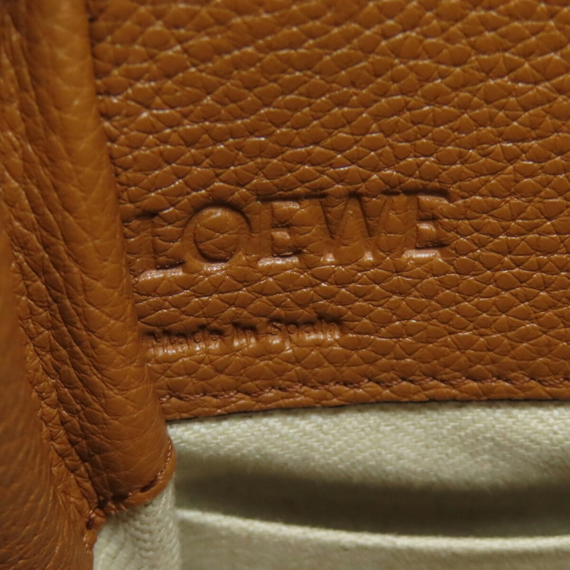 Loewe Leather Handbag (Pre-Owned)
