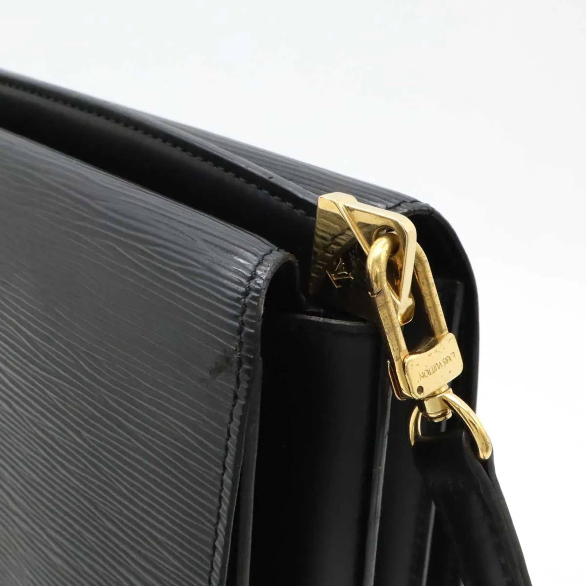 Louis Vuitton Noir Epi Leather Clutch Bag Shoulder Bag (Pre-Owned)