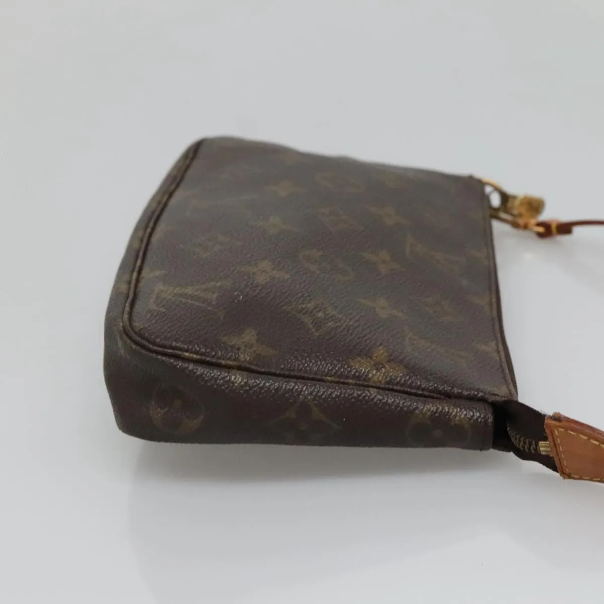 Louis Vuitton Pochette Accessoire Canvas Clutch Bag (Pre-Owned)