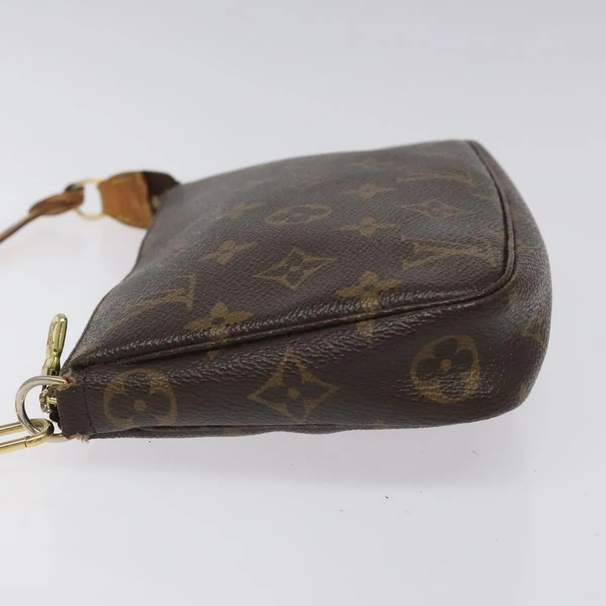 Louis Vuitton Pochette Accessoire Canvas Clutch Bag (Pre-Owned)
