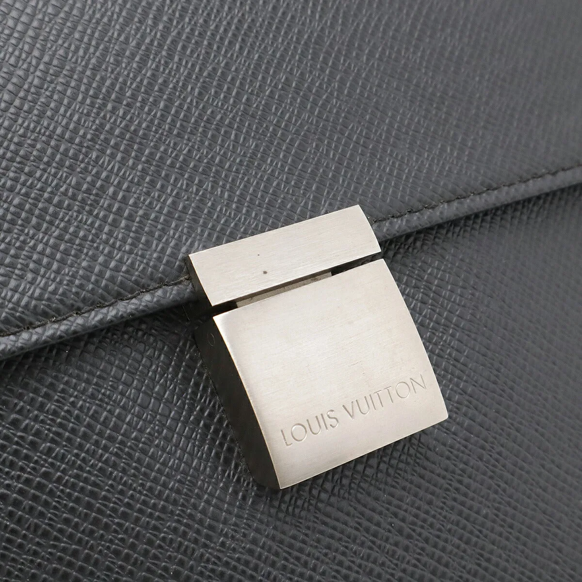 Louis Vuitton Taiga Leather Clutch Bag