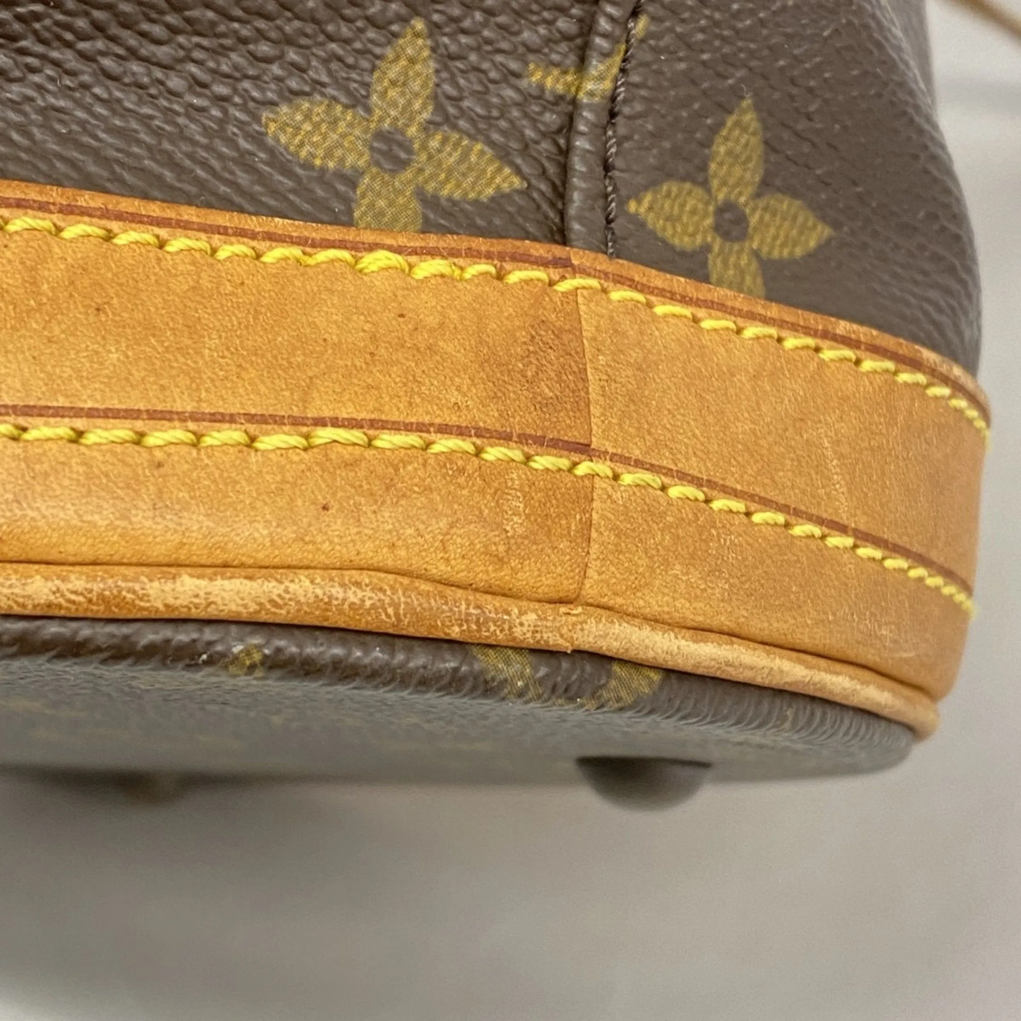 Louis Vuitton Tote Bag (Pre-Owned)