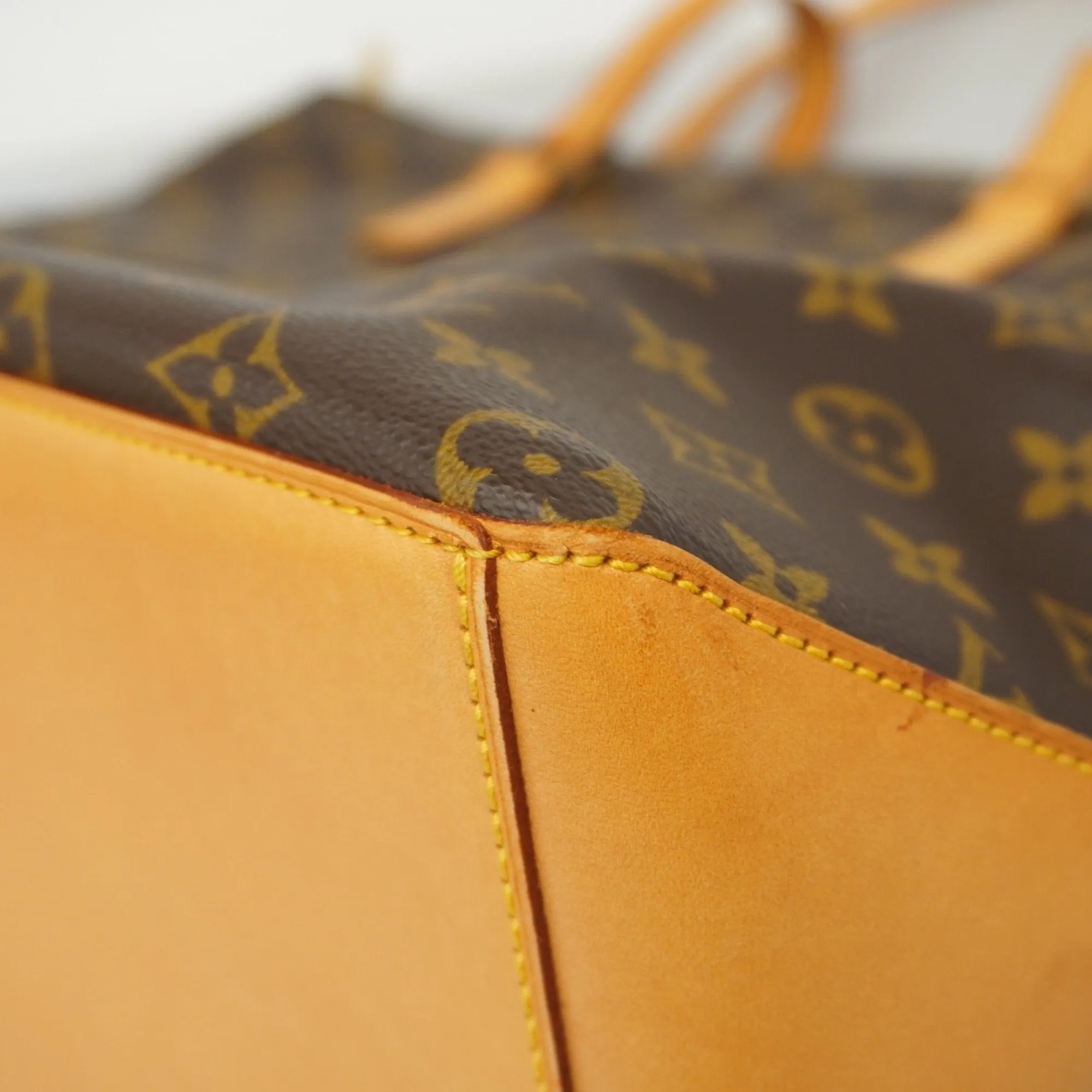 Louis Vuitton Tote Bag (Pre-Owned)