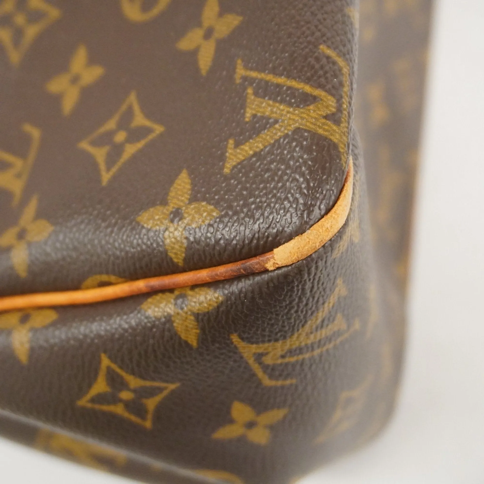 Louis Vuitton Tote Bag (Pre-Owned)