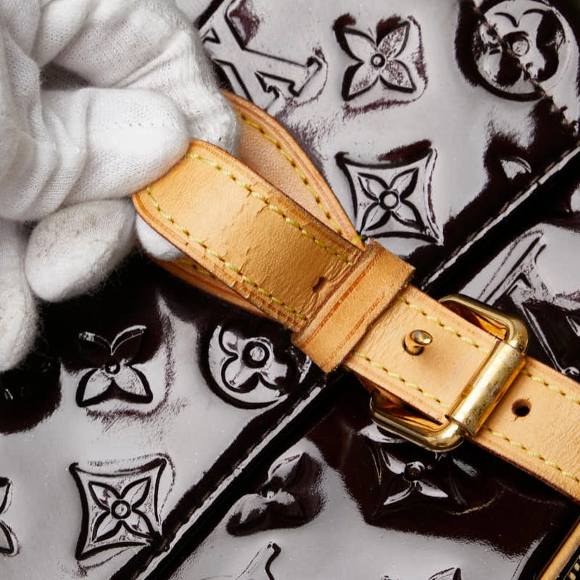 Louis Vuitton Amarante Patent Leather Handbag (Pre-Owned)