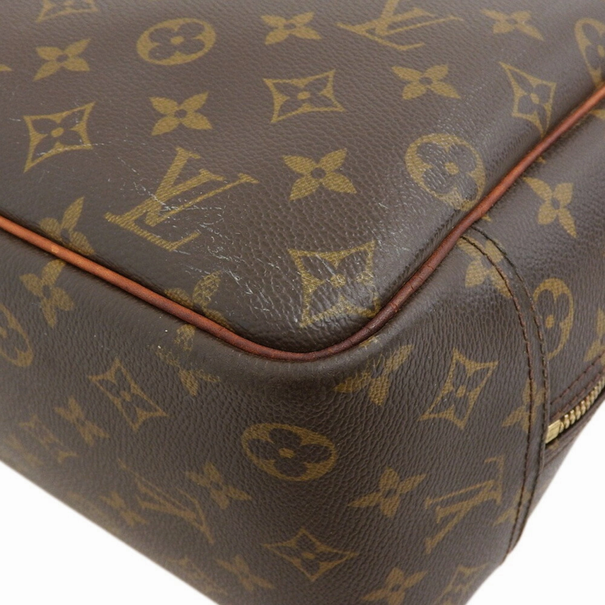 Louis Vuitton  Handbag (Pre-Owned)