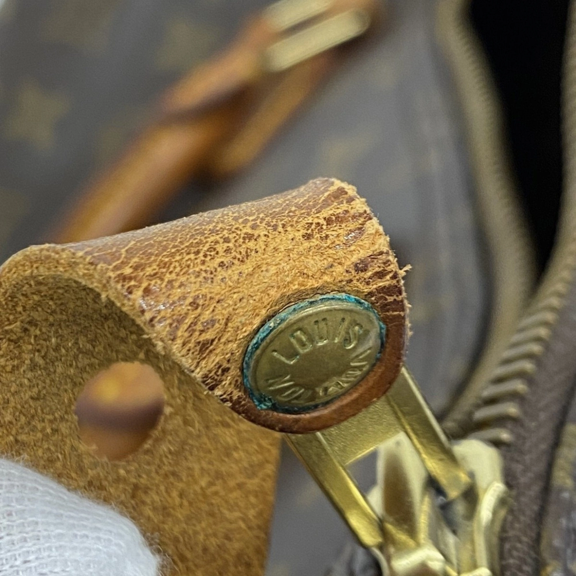 Louis Vuitton Handbag (Pre-Owned)