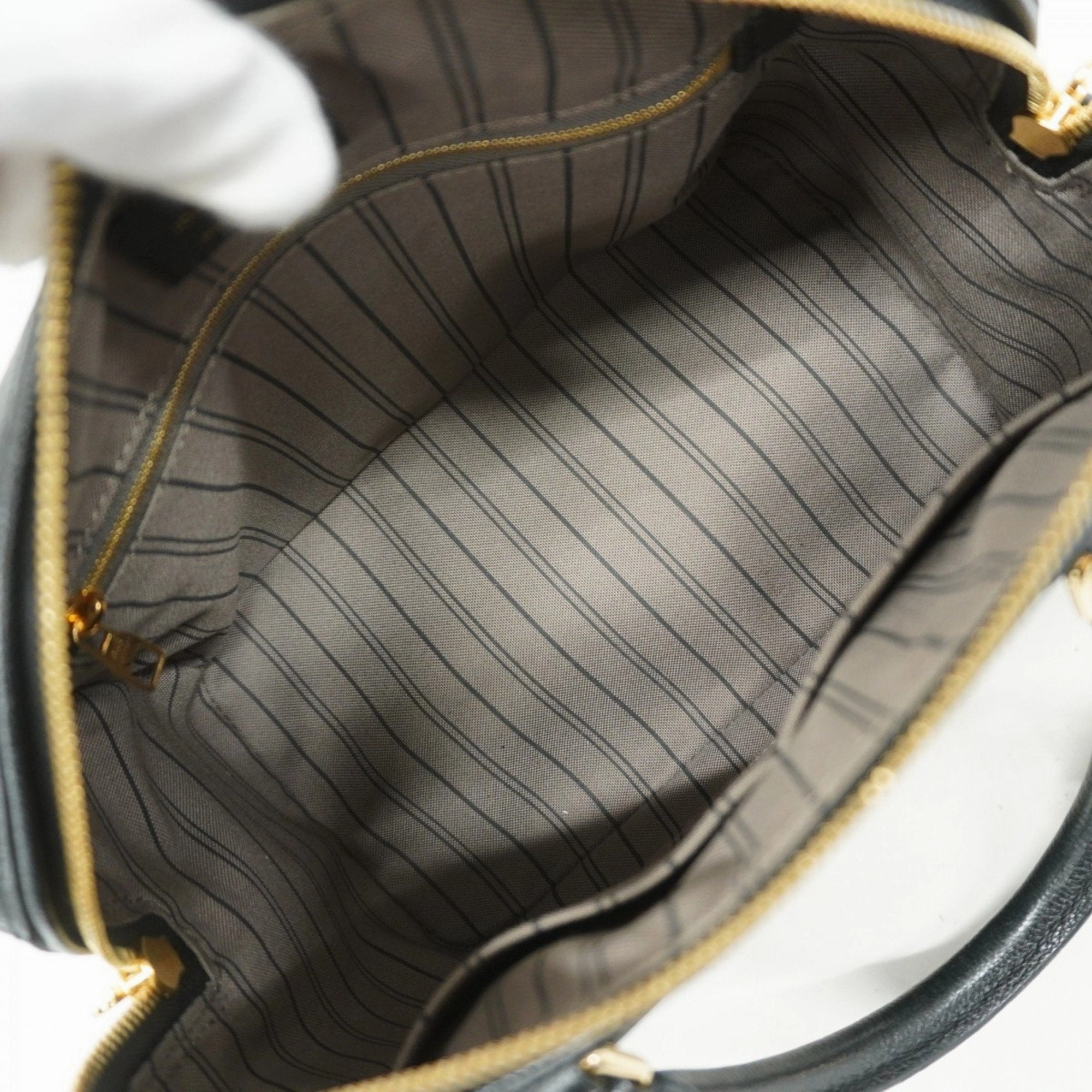 Louis Vuitton Handbag (Pre-Owned)