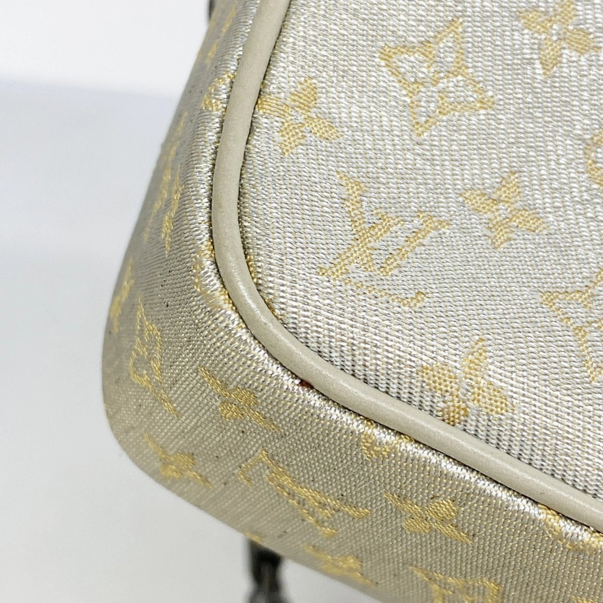 Louis Vuitton Handbag (Pre-Owned)
