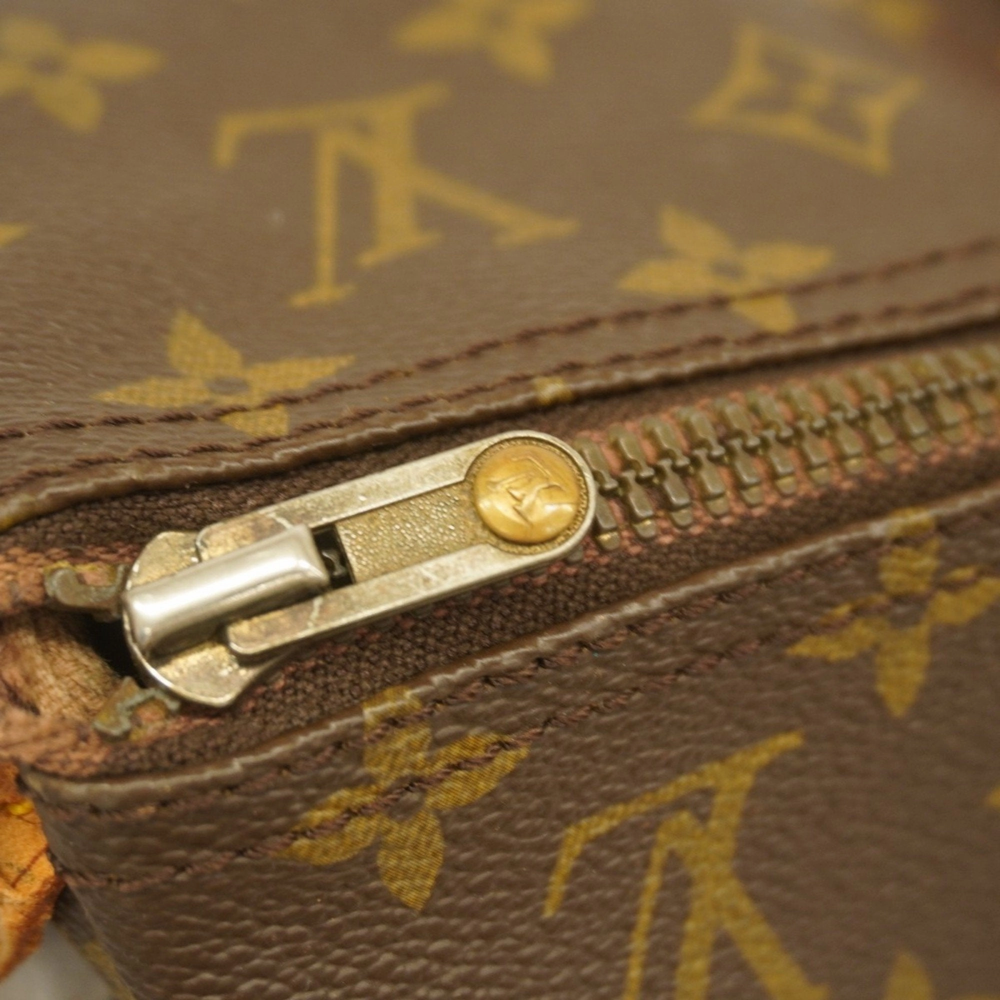 Louis Vuitton Handbag (Pre-Owned)