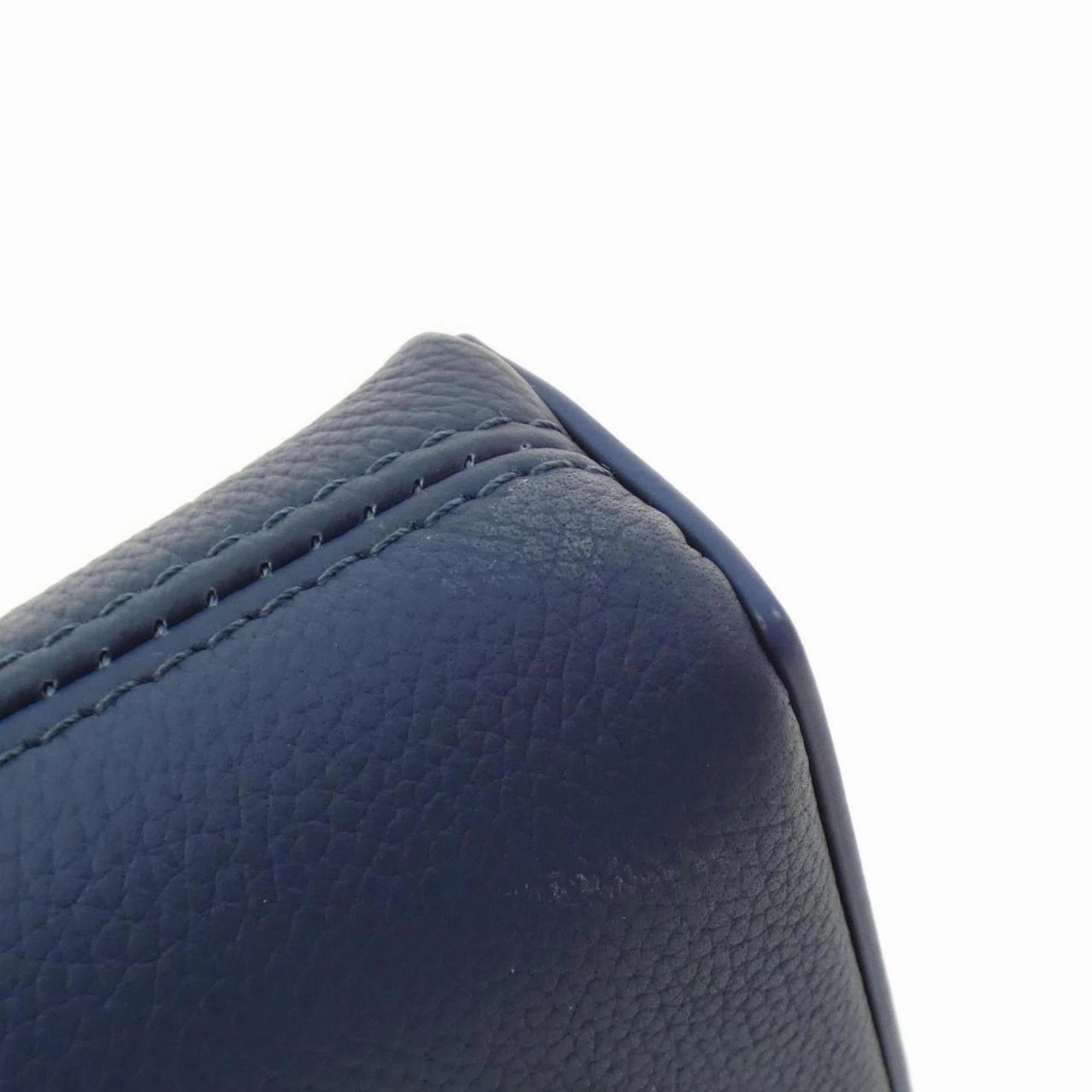 Louis Vuitton Leather Handbag Pochette (Pre-Owned)