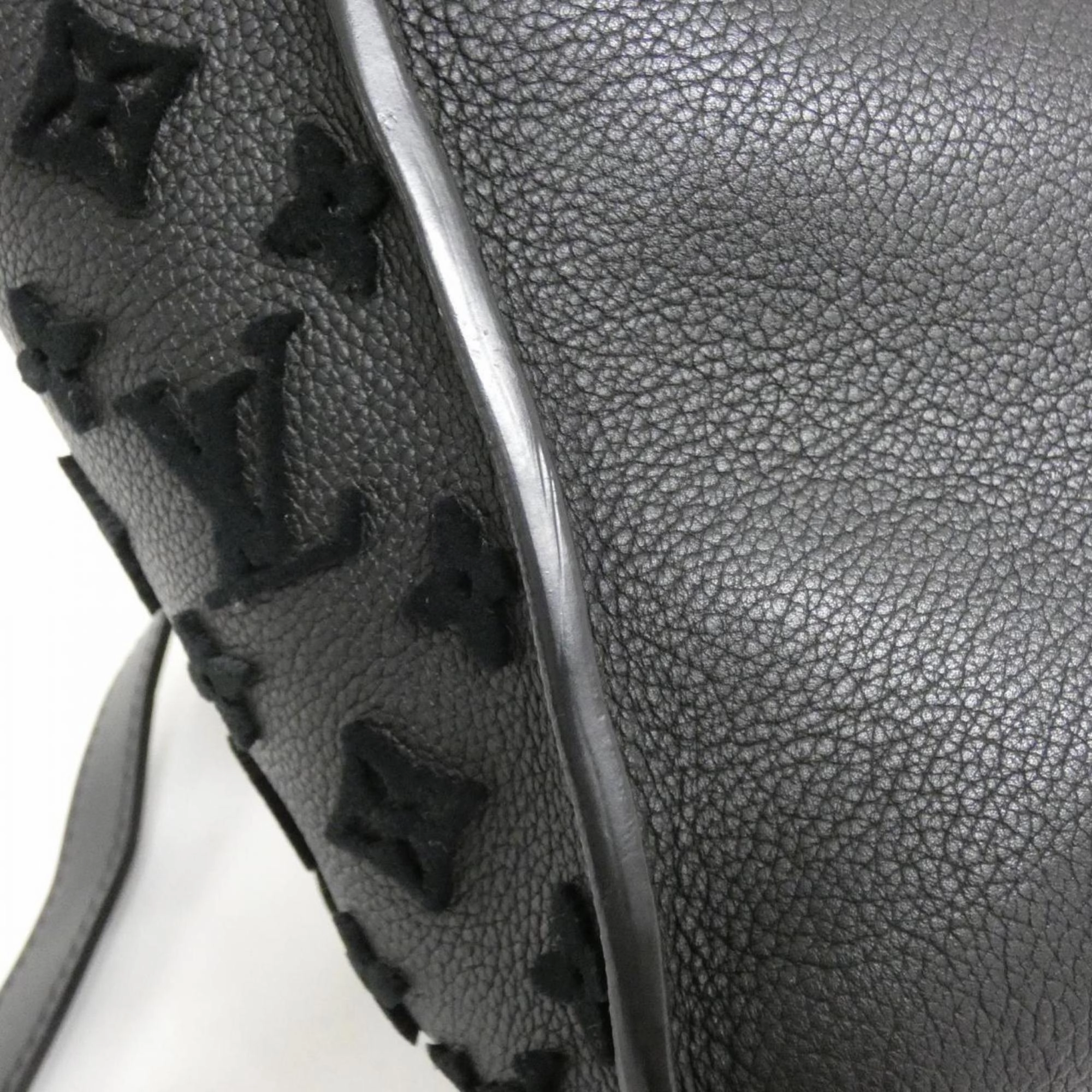 Louis Vuitton Leather Handbag (Pre-Owned)