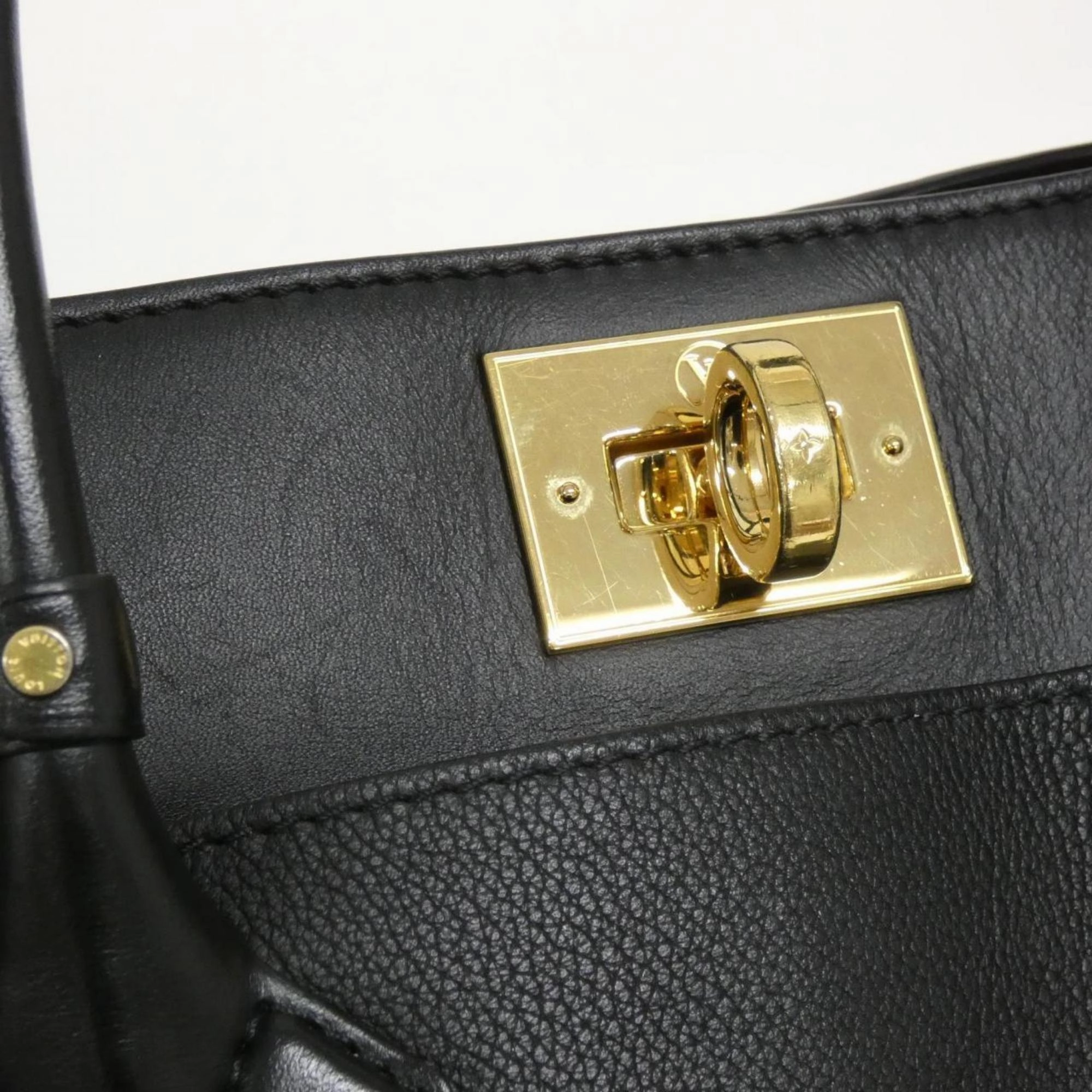 Louis Vuitton Leather Handbag (Pre-Owned)