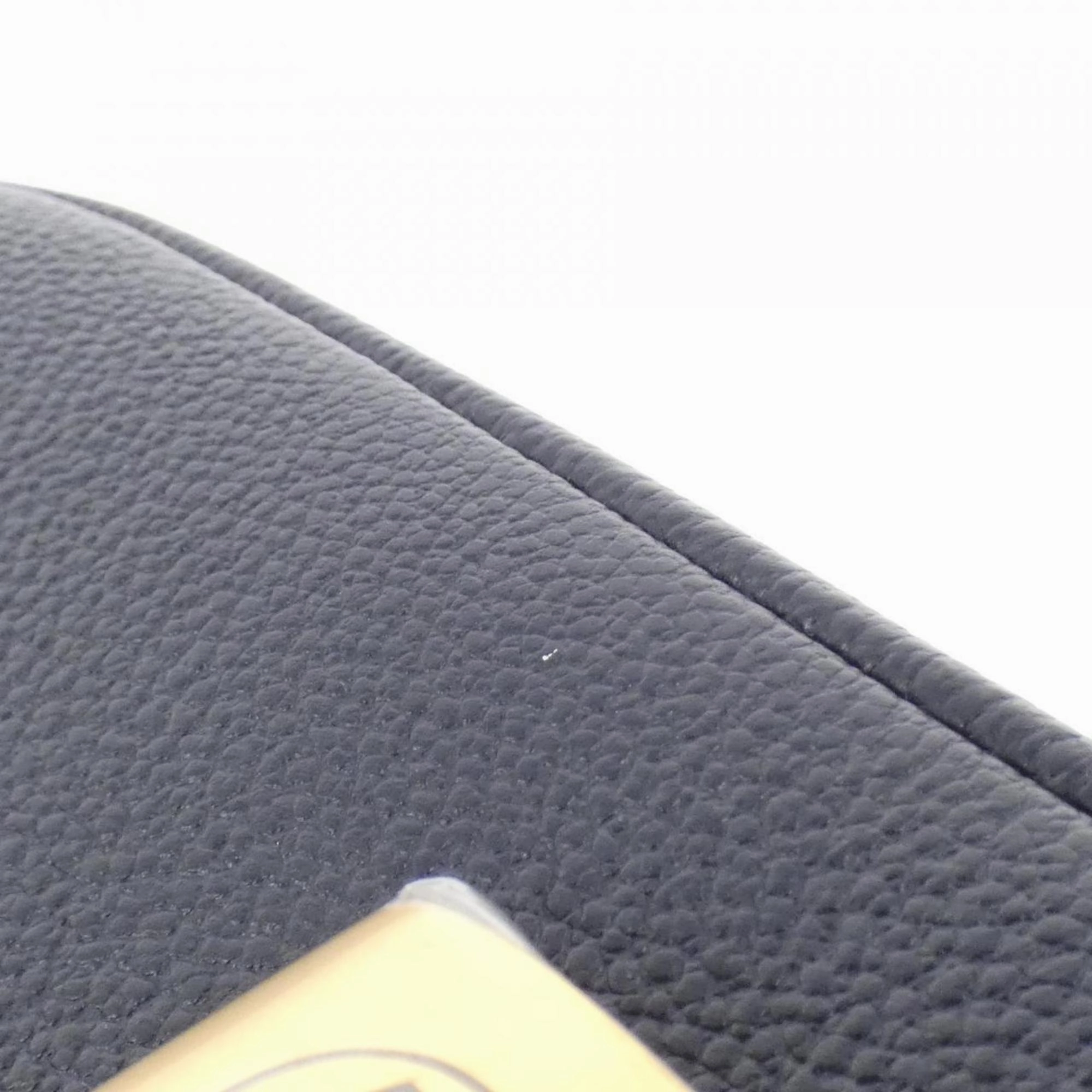 Louis Vuitton Leather Handbag (Pre-Owned)