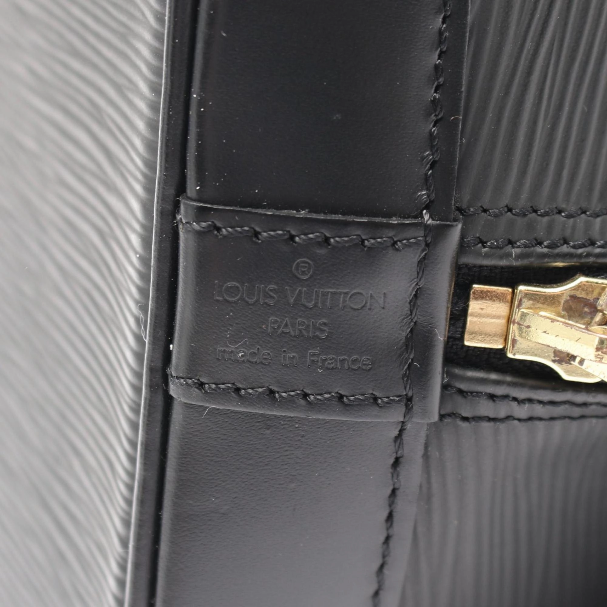 Louis Vuitton Noir Epi Leather Handbag (Pre-Owned)
