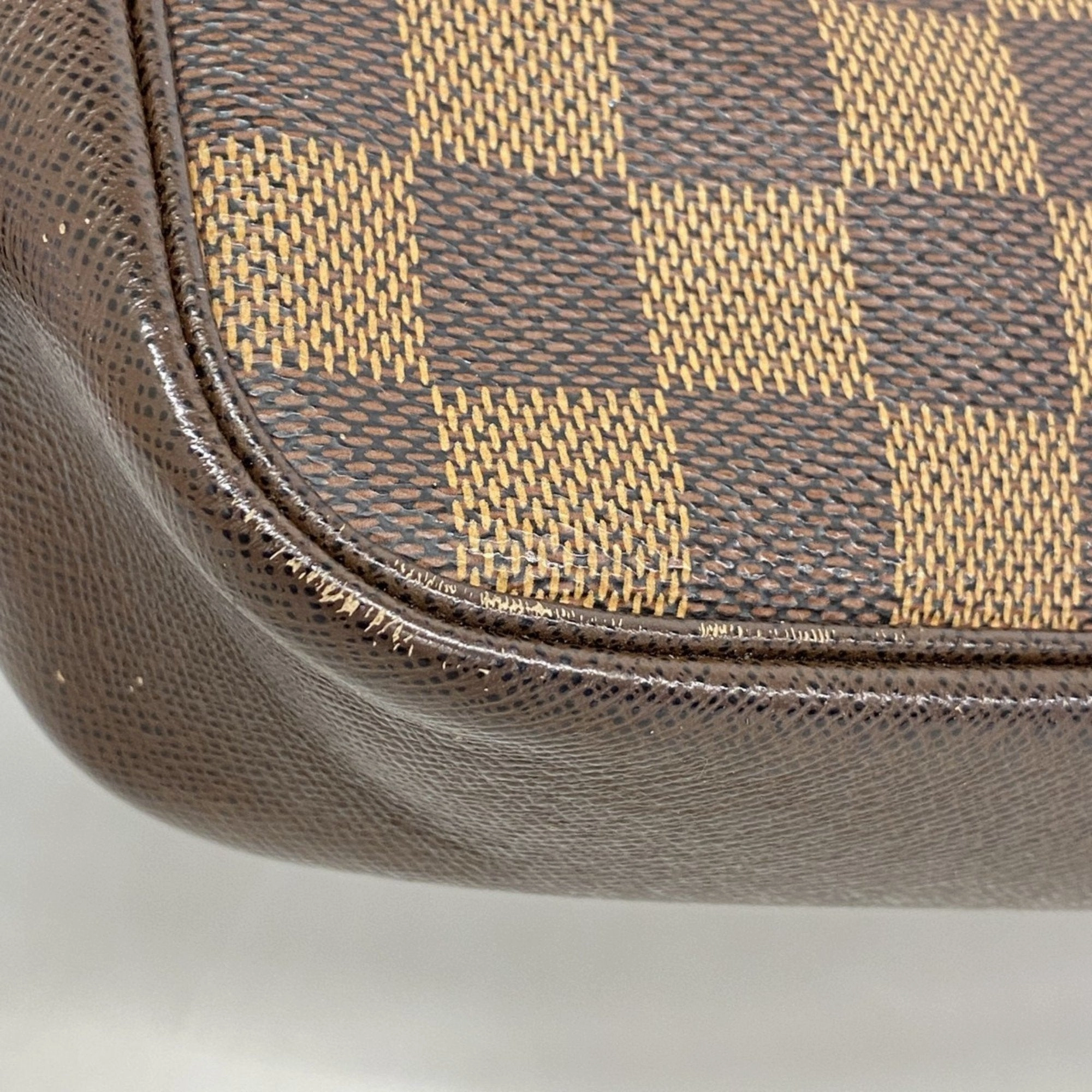 Louis Vuitton Pouch (Pre-Owned)
