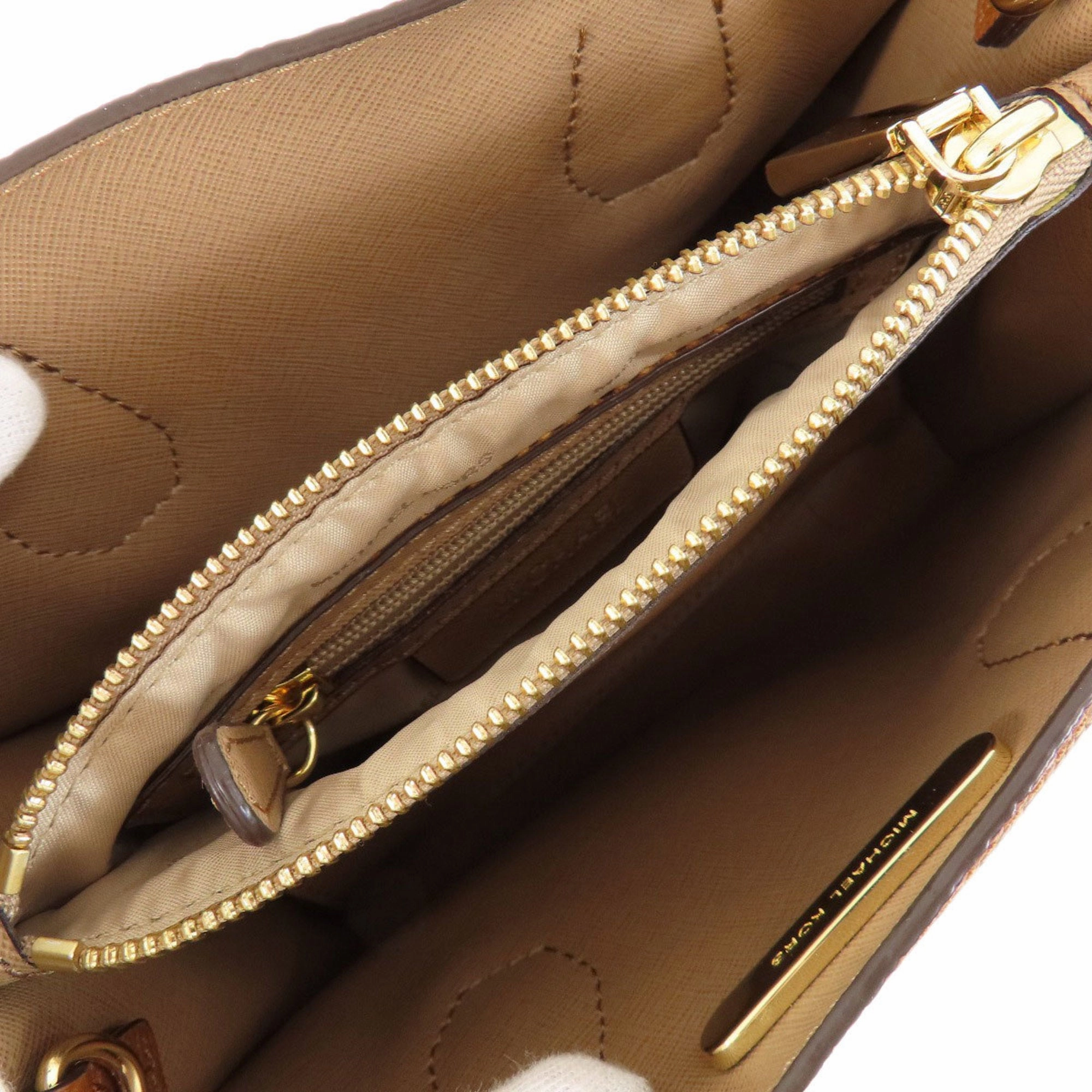 Michael Michael Kors  Leather Handbag (Pre-Owned)