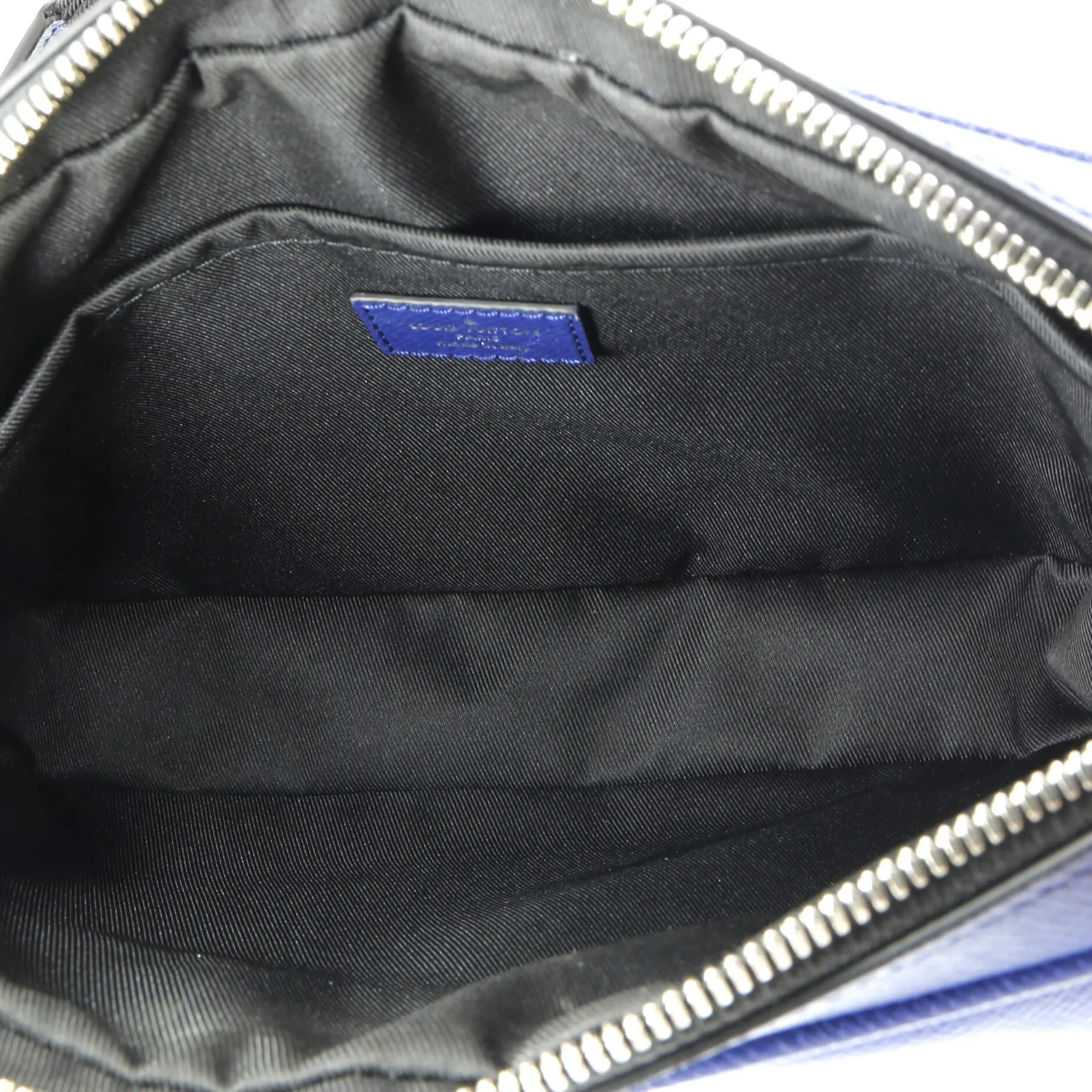 Outdoor Messenger Bag Monogram Taigarama