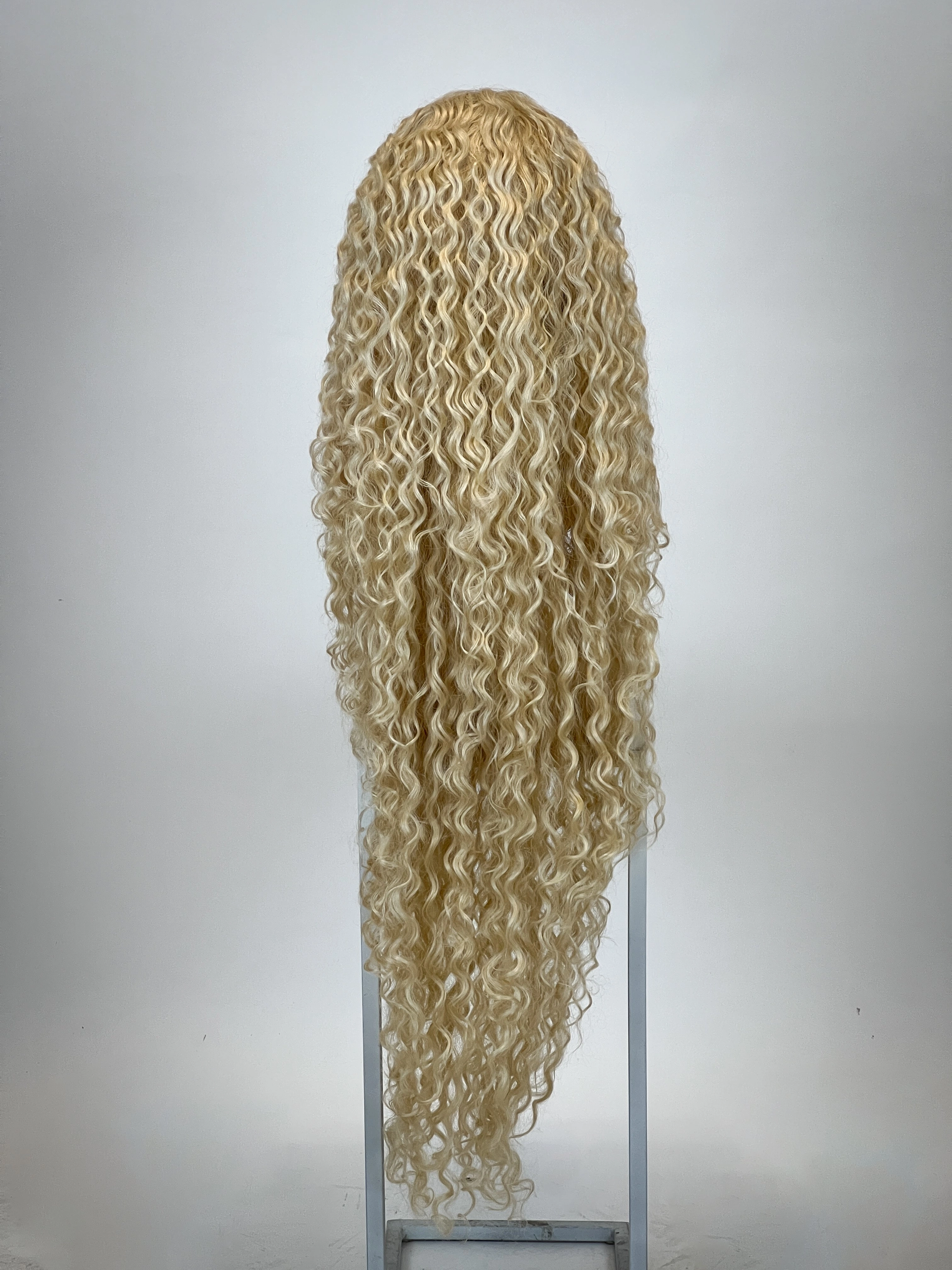Penelope Bleach Blonde - Natural Series