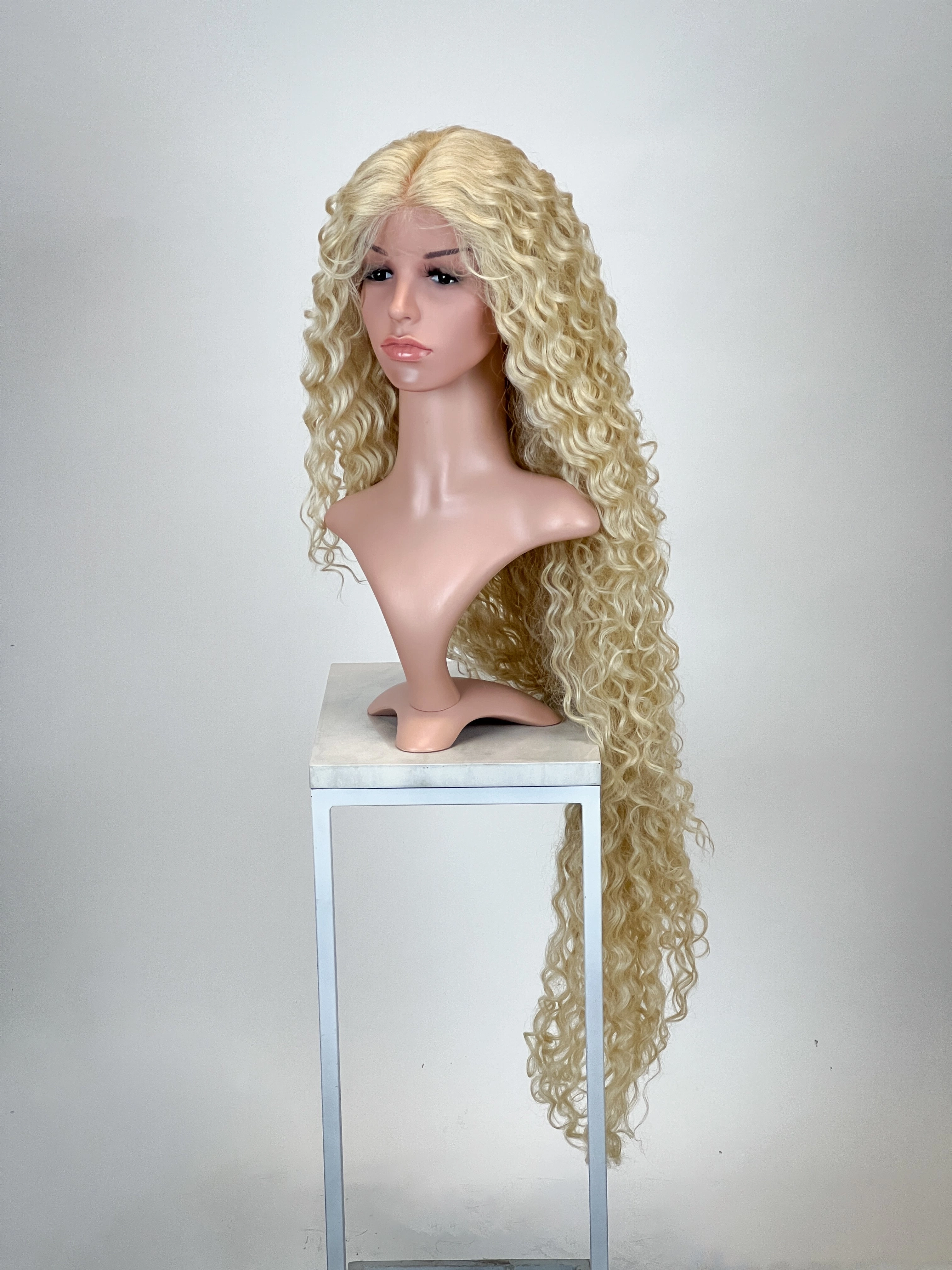 Penelope Bleach Blonde - Natural Series
