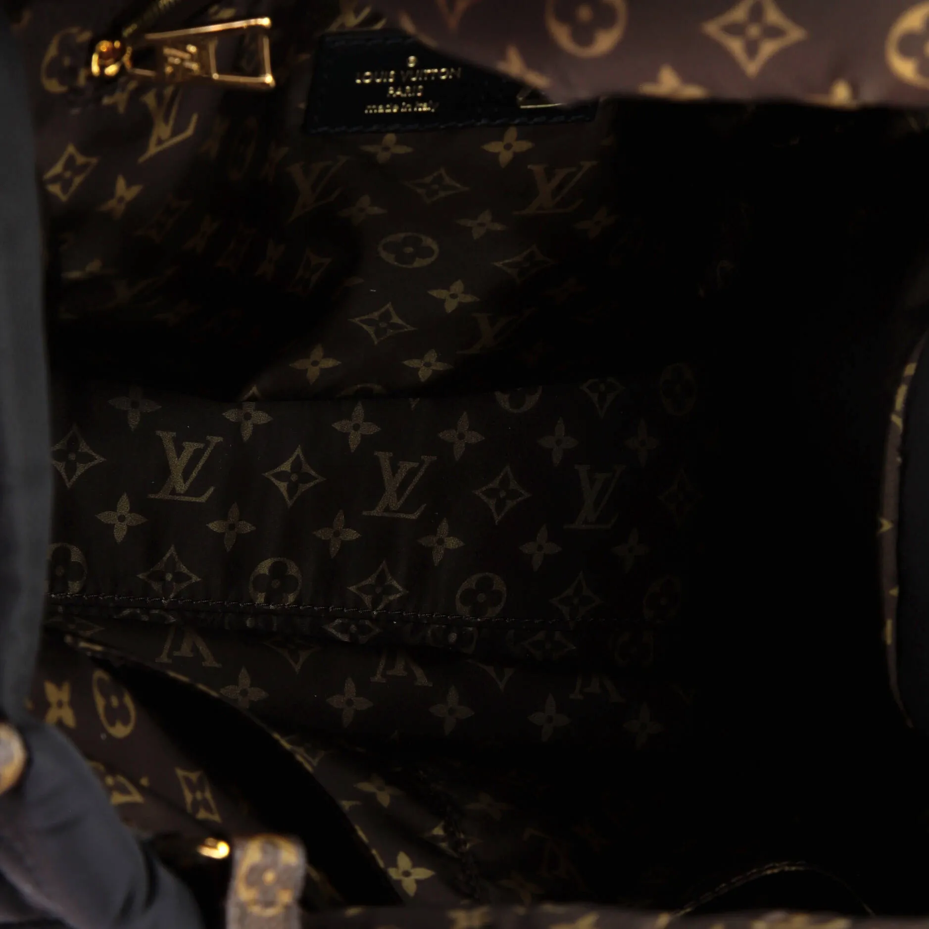 Pillow OnTheGo Tote Monogram Quilted Econyl Nylon MM
