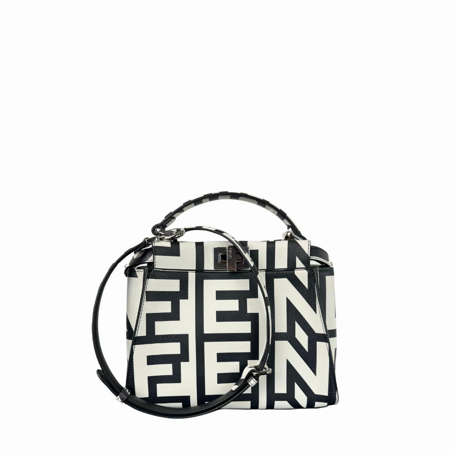 Pre-Loved X Marc Jacobs Peekaboo Iseeu Bag In Black/white