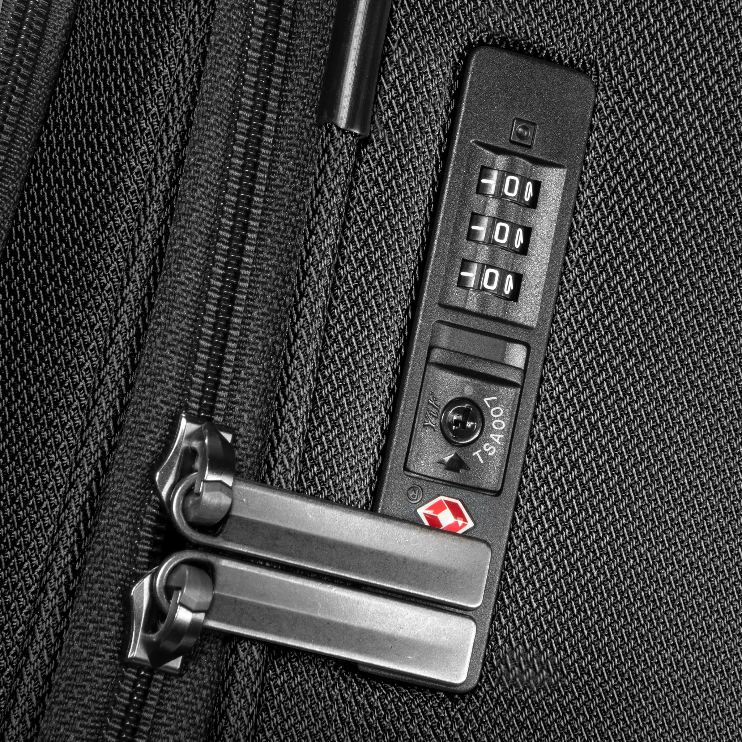 Ricardo Beverly Hills Avalon Softside Sustainable Luggage  (28-inch)