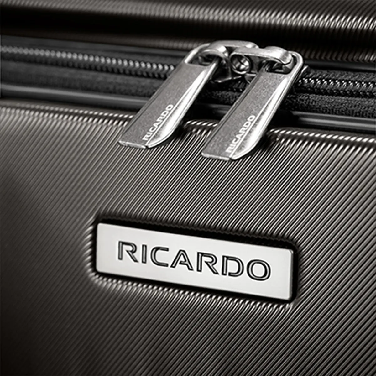 Ricardo Beverly Hills Montecito 2.0 Fast Access Carry On Spinner