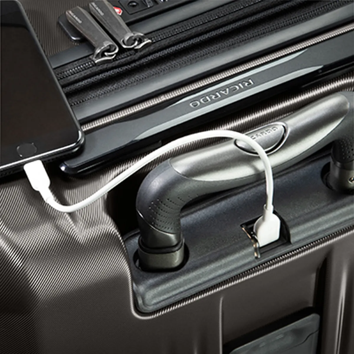 Ricardo Beverly Hills Montecito 2.0 Fast Access Carry On Spinner