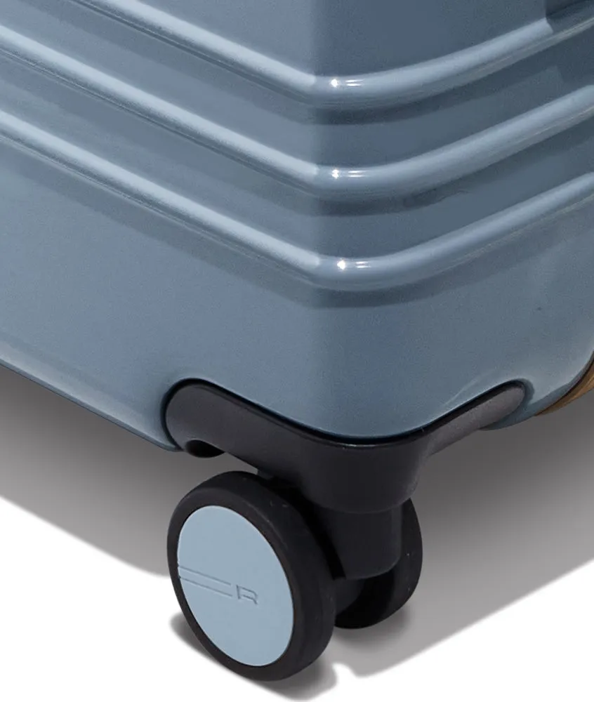 Roam Large Check-in Expandable Hardside TSA Approved Spinner Luggage