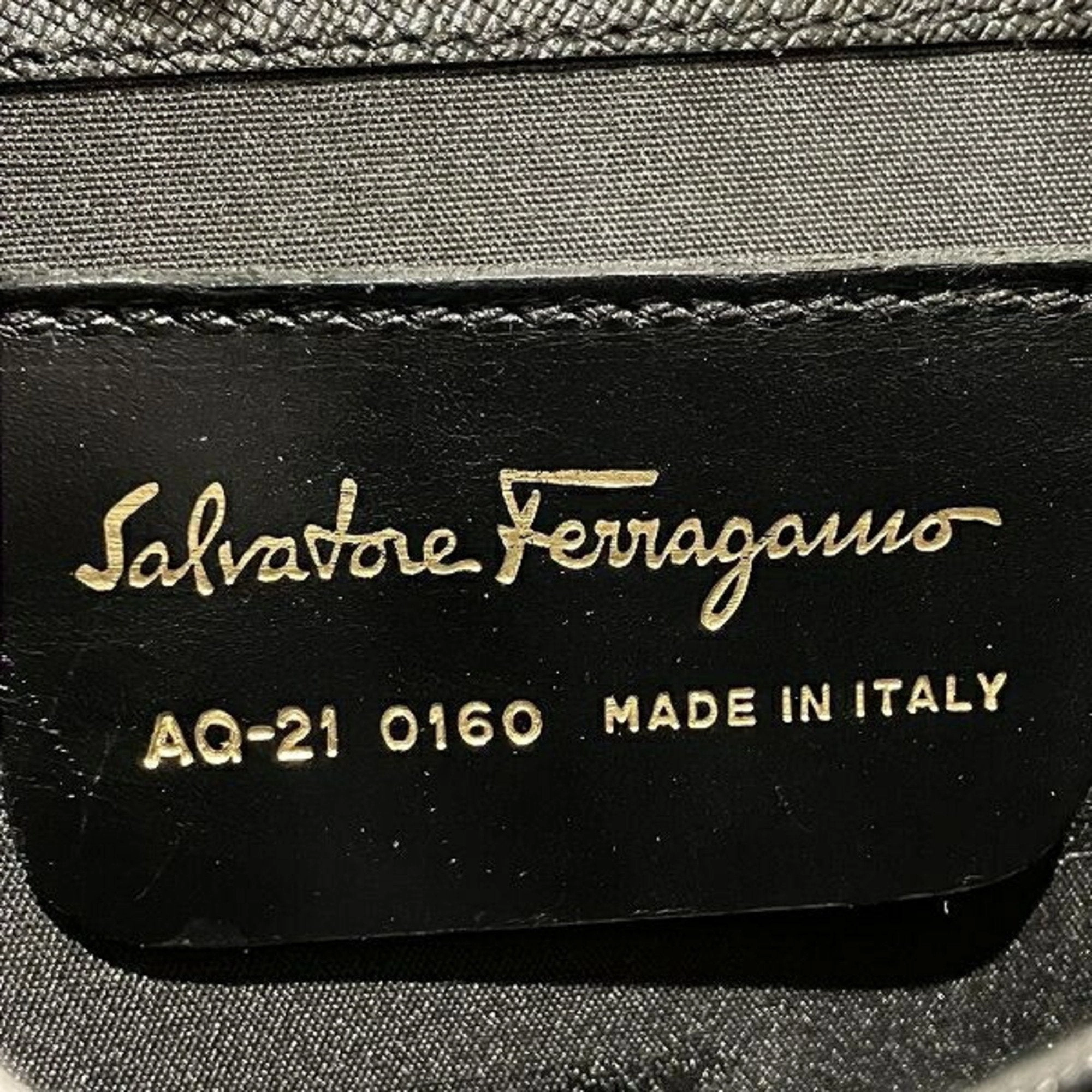 Salvatore Ferragamo  Leather Handbag (Pre-Owned)