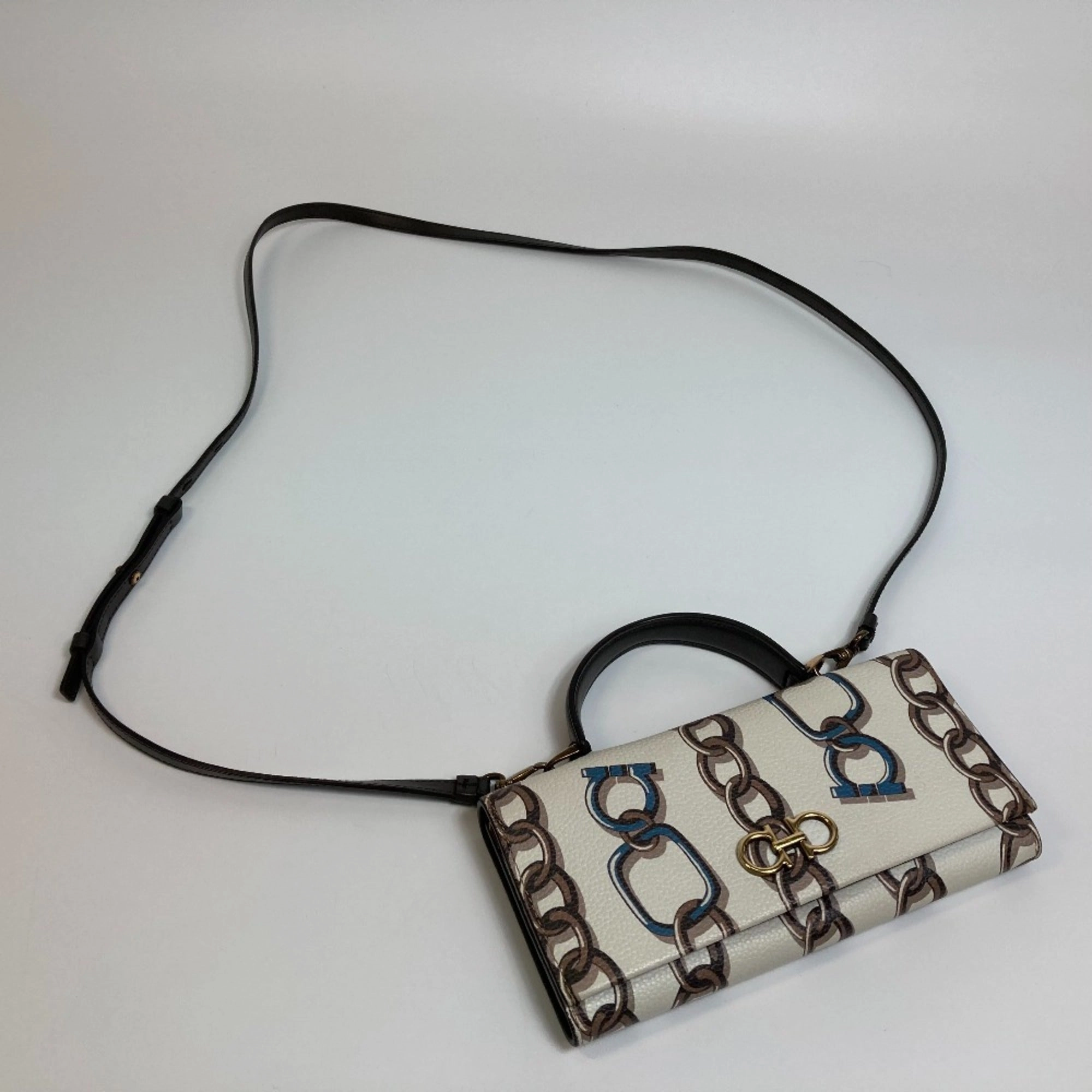 Salvatore Ferragamo  Leather Handbag (Pre-Owned)