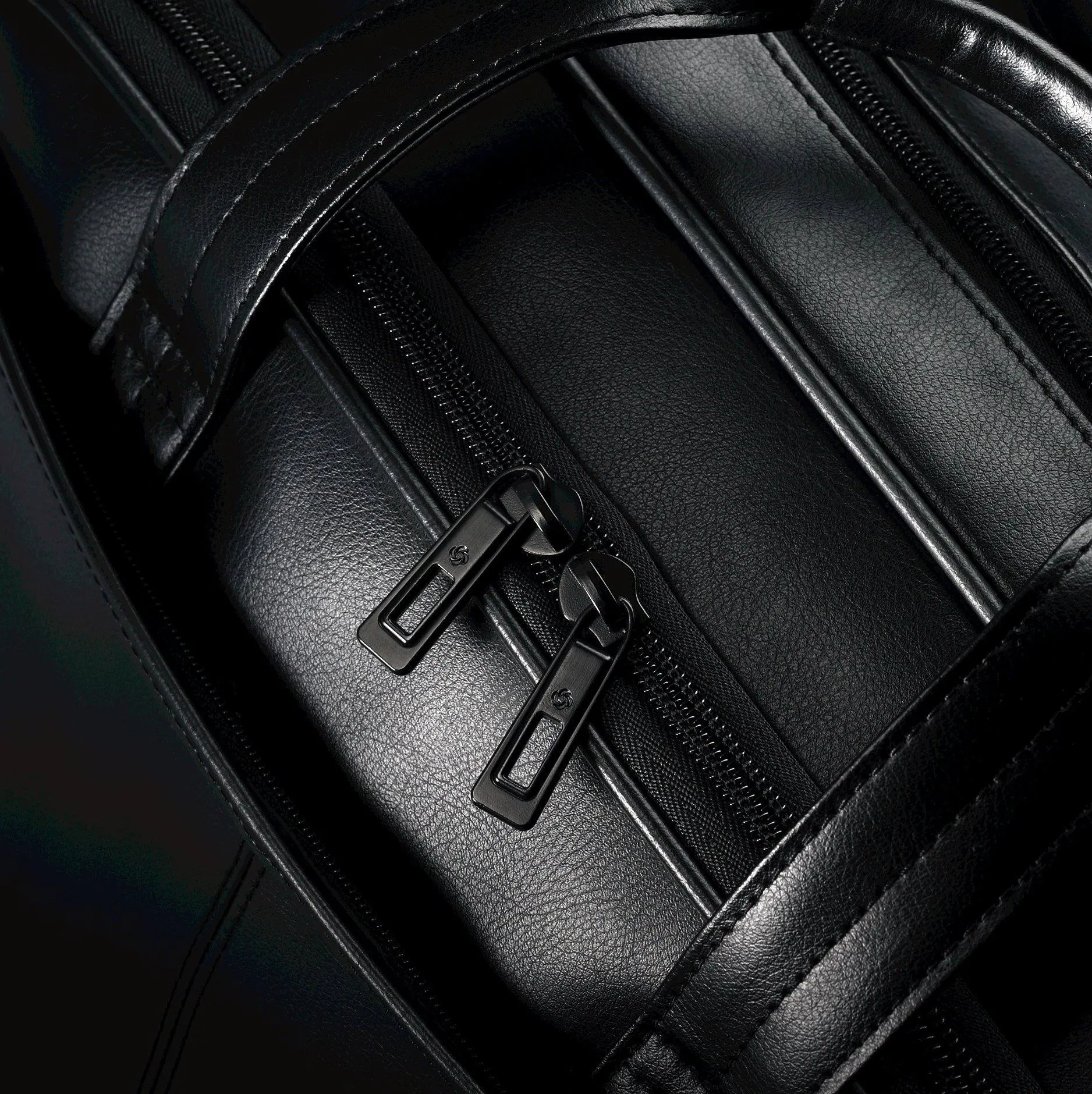 Samsonite Leather Expandable Briefcase 17 inch