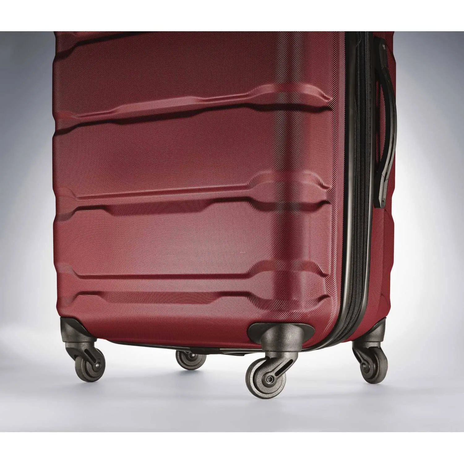 Samsonite Omni PC 28" Hardshell 4-Wheel Large Luggage