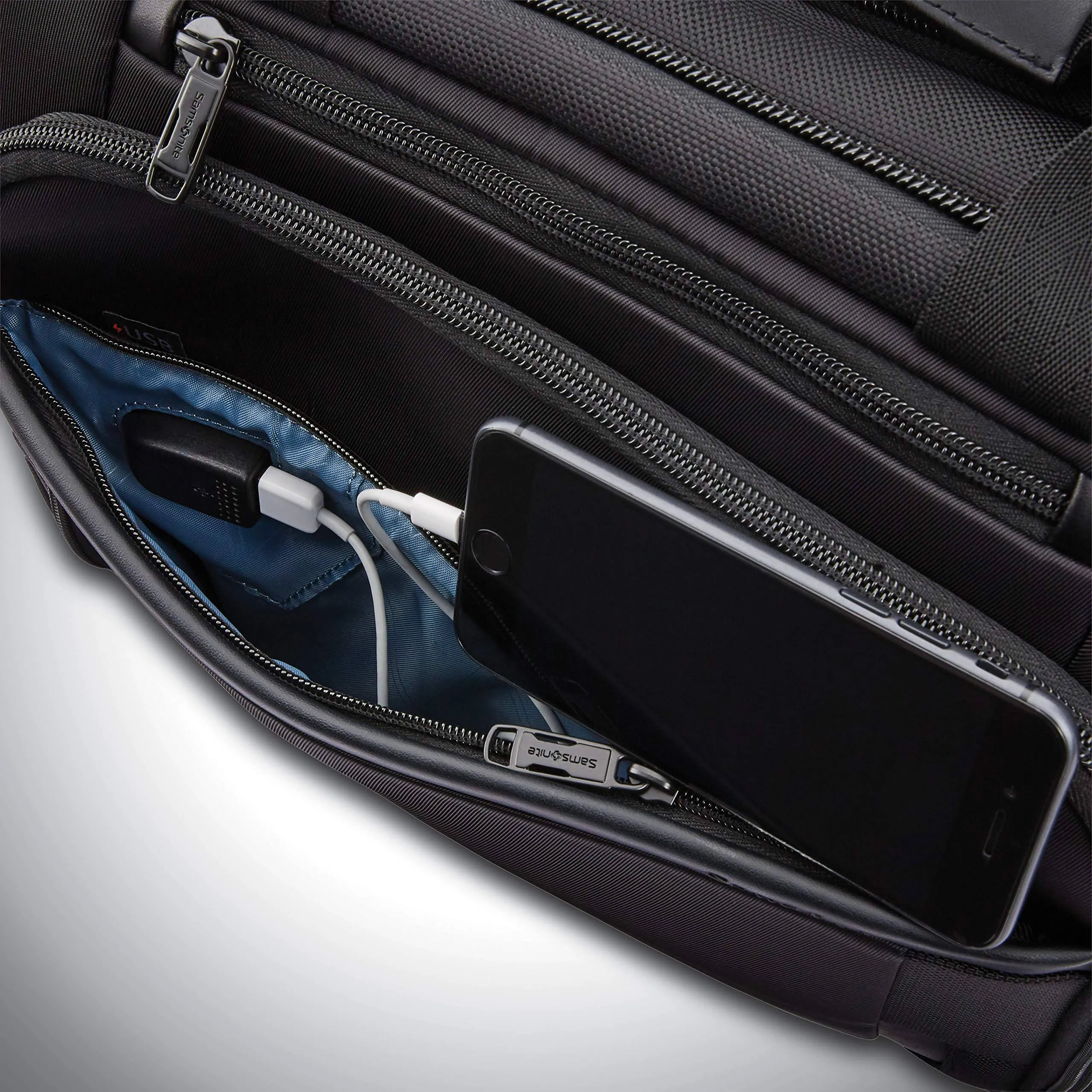 Samsonite PRO 15.6" Slim Messenger