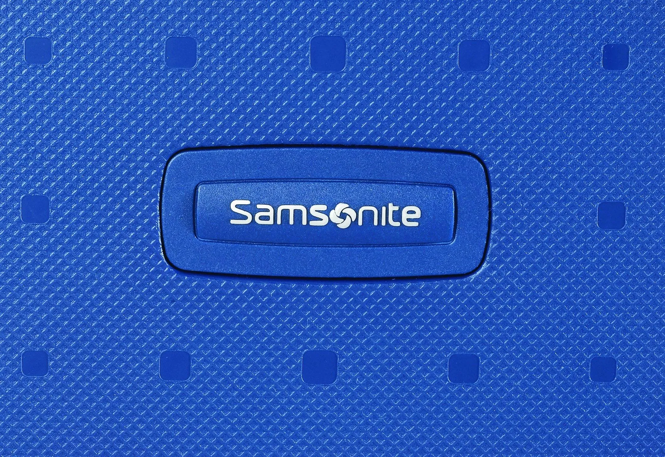 Samsonite S'Cure 28" 4-Wheel Large Luggage
