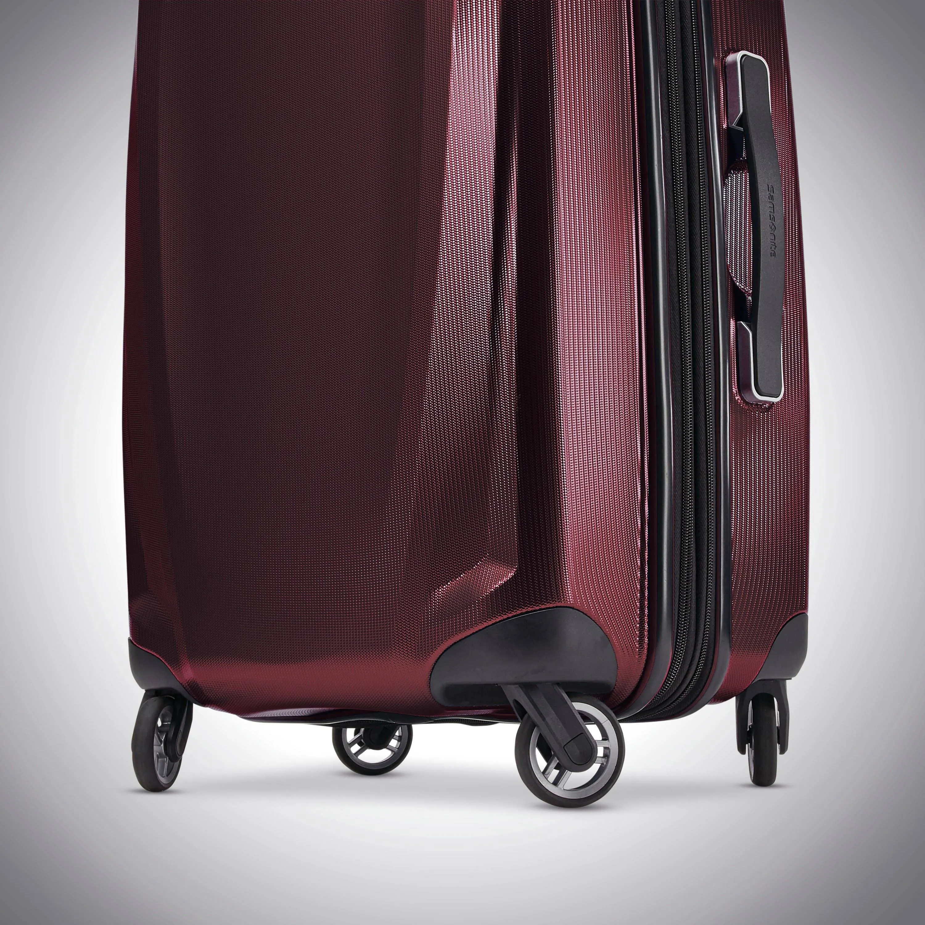 Samsonite Winfield 3 DLX 3 Piece Set (20"/24"/28") 4-Wheel Luggage Sets