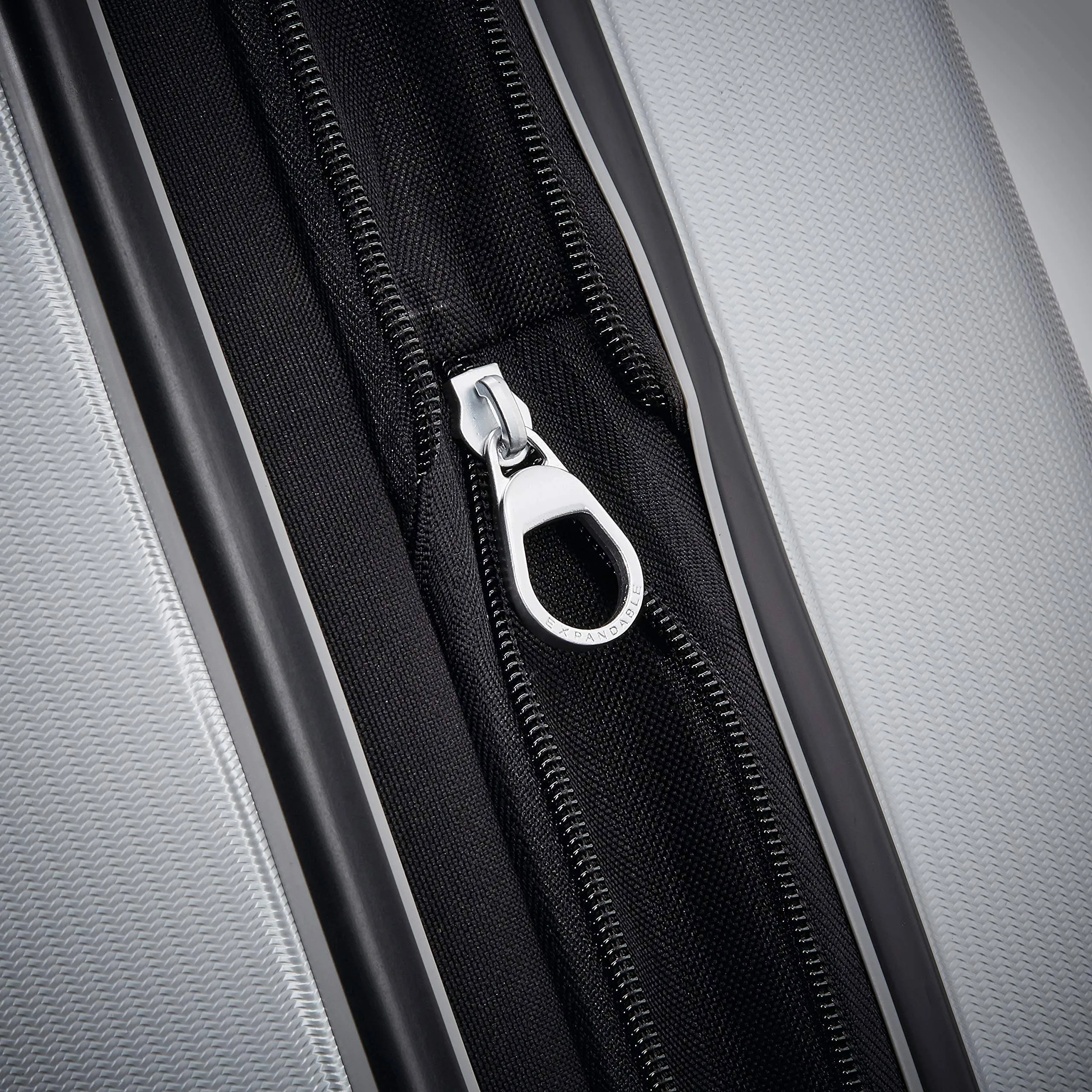 Samsonite Winfield 3 DLX Checked-Large 28-Inch 4-Wheel Large Luggage