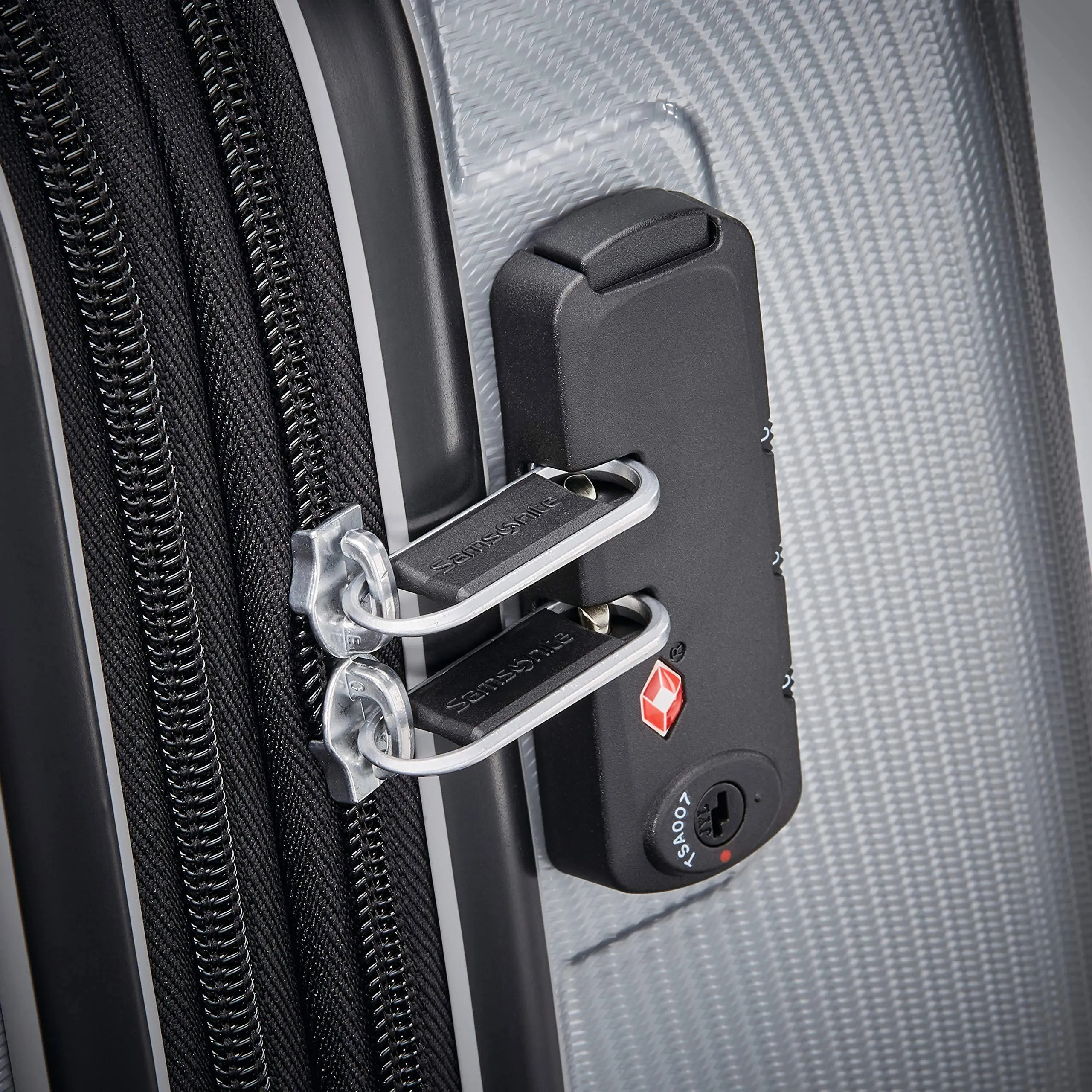 Samsonite Winfield 3 DLX Checked-Large 28-Inch 4-Wheel Large Luggage