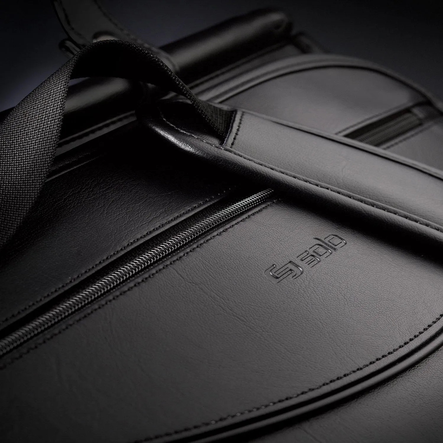 Solo Classic Collection Triple Compartment Portfolio Carrying Case