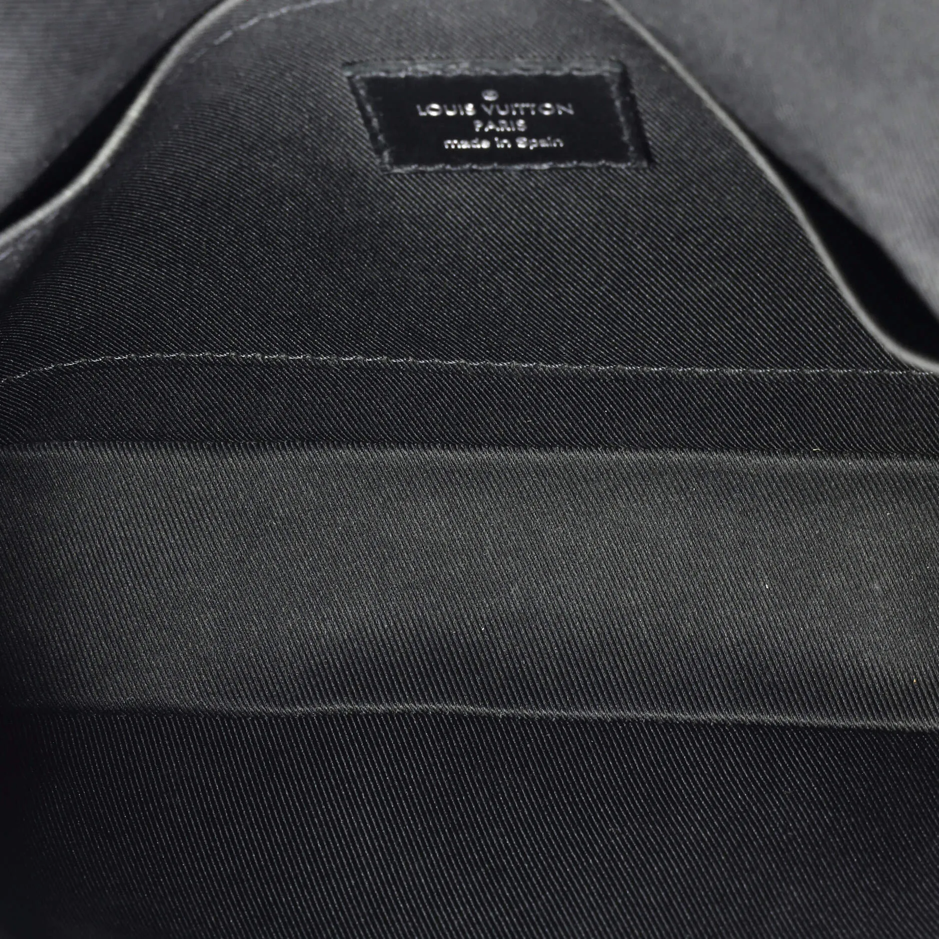Studio Messenger Bag Limited Edition Multicolor Damier Graphite 3D